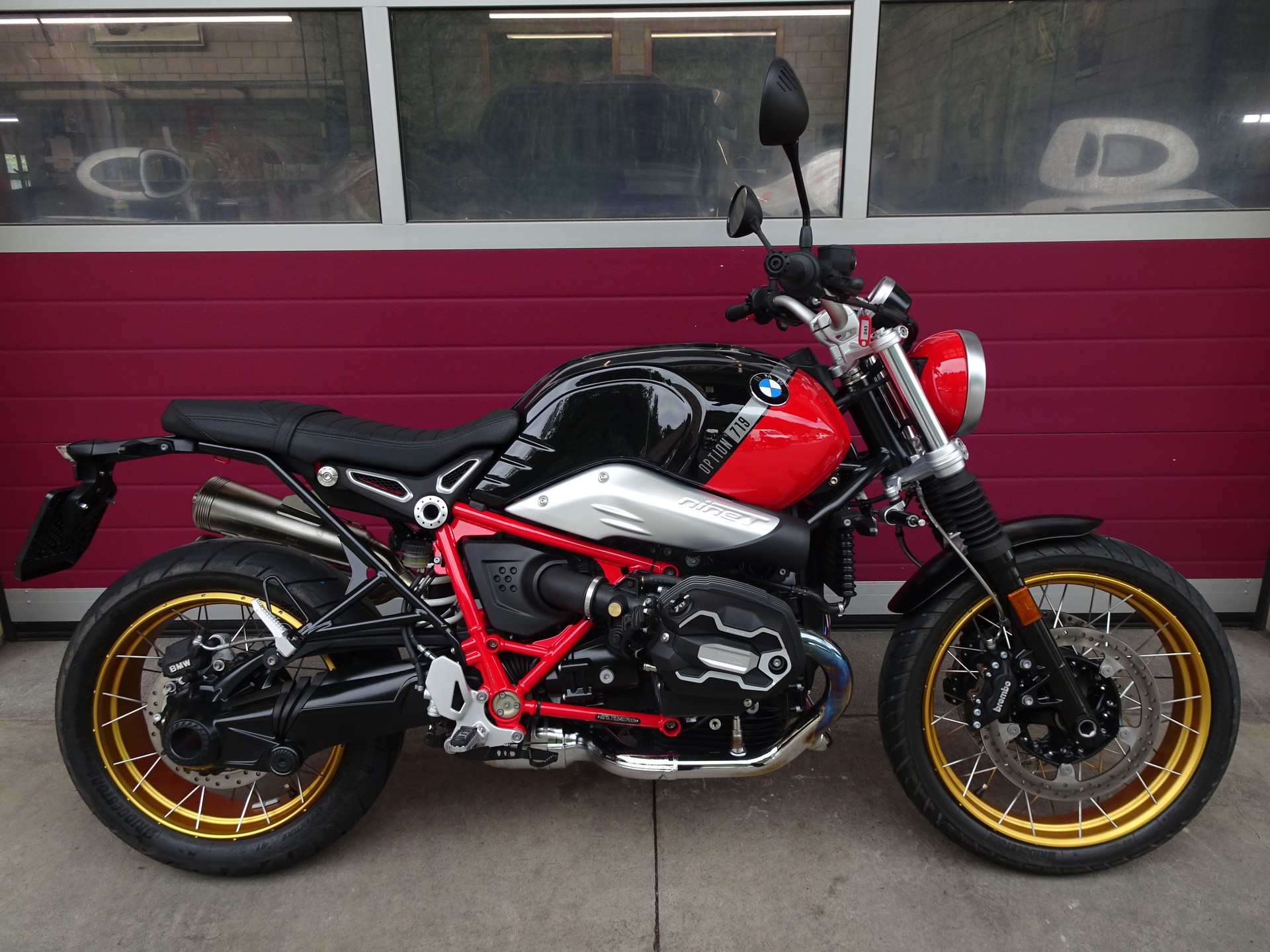 BMW R nineT Scrambler-image-0