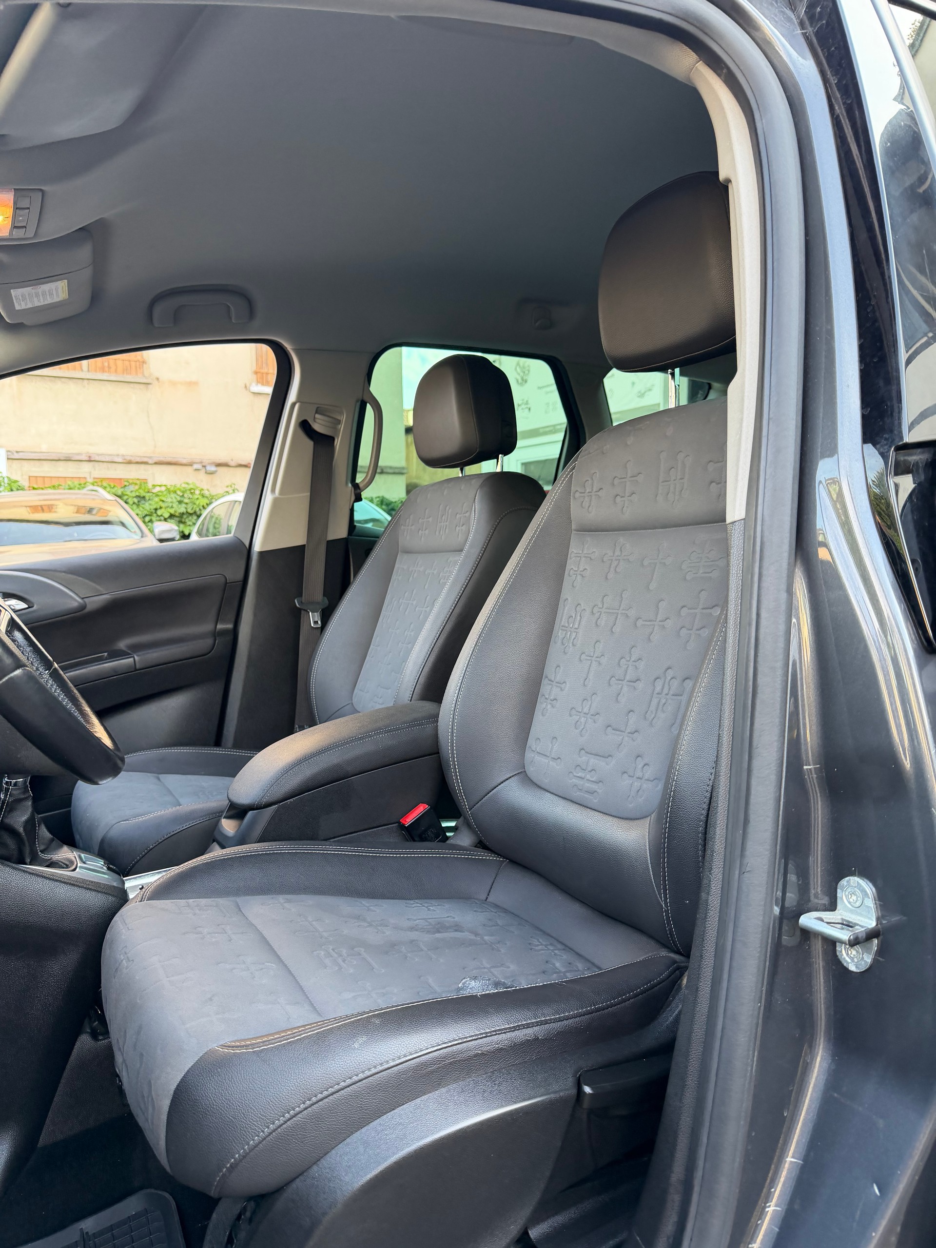 OPEL Meriva 1.4 Turbo Cosmo-image-9