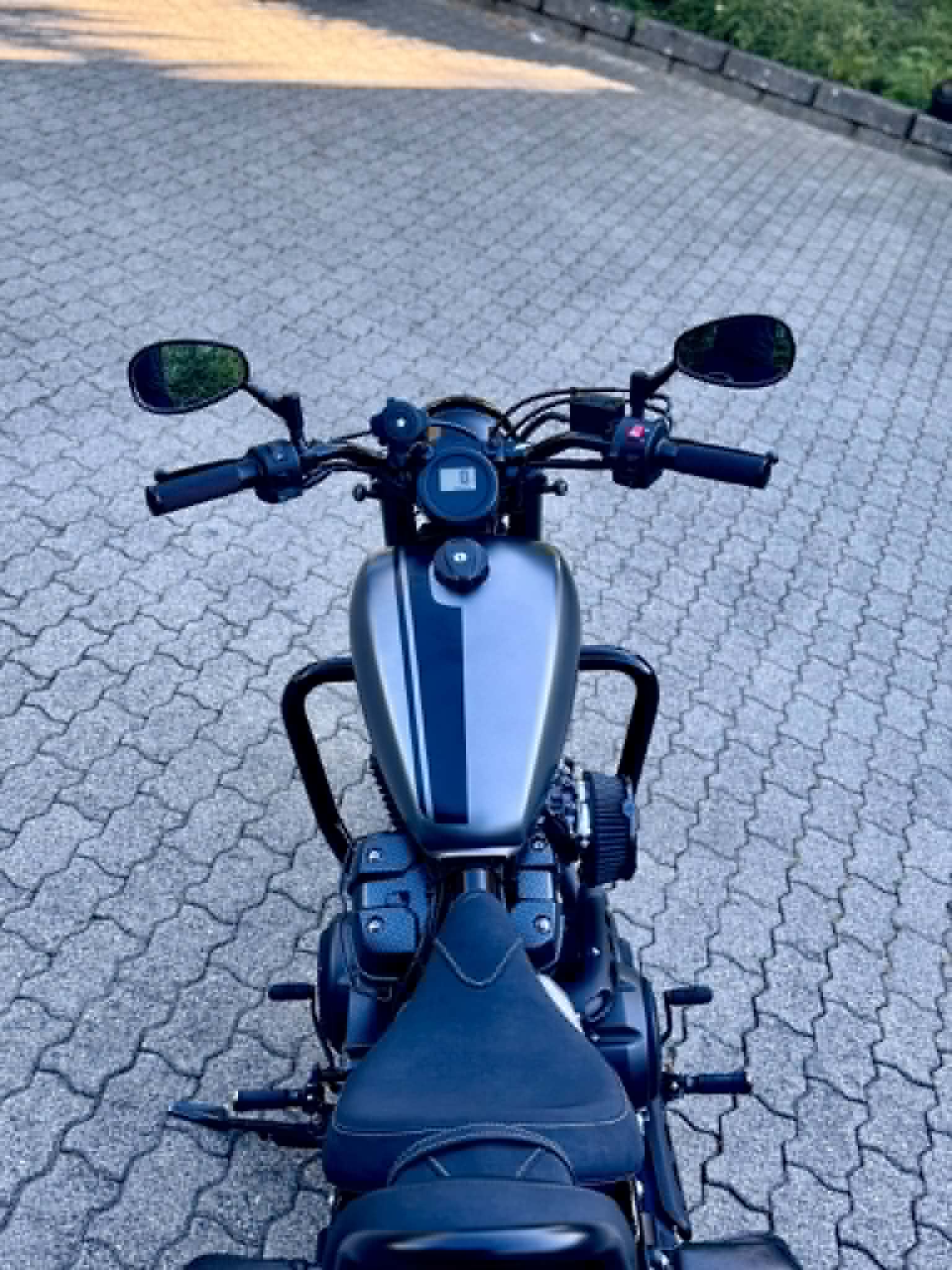 YAMAHA XV 950 R ABS-image-6
