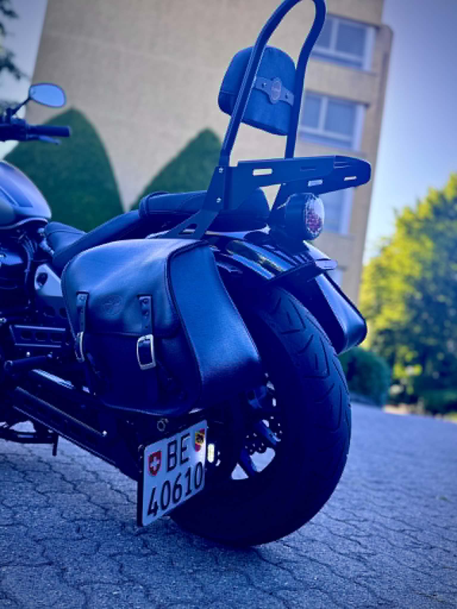 YAMAHA XV 950 R ABS-image-2