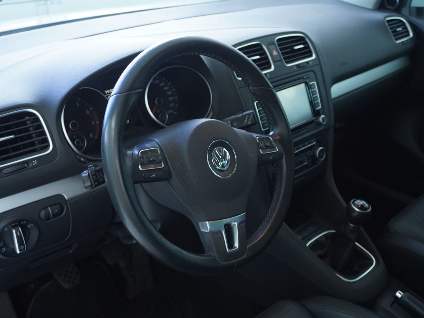 VW Golf 1.4 TSI Highline-showroom-element-2