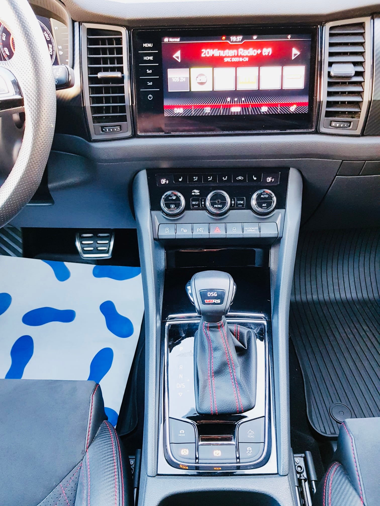 SKODA Kodiaq 2.0 Bi-TDI SCR RS 4x4 DSG-image-12