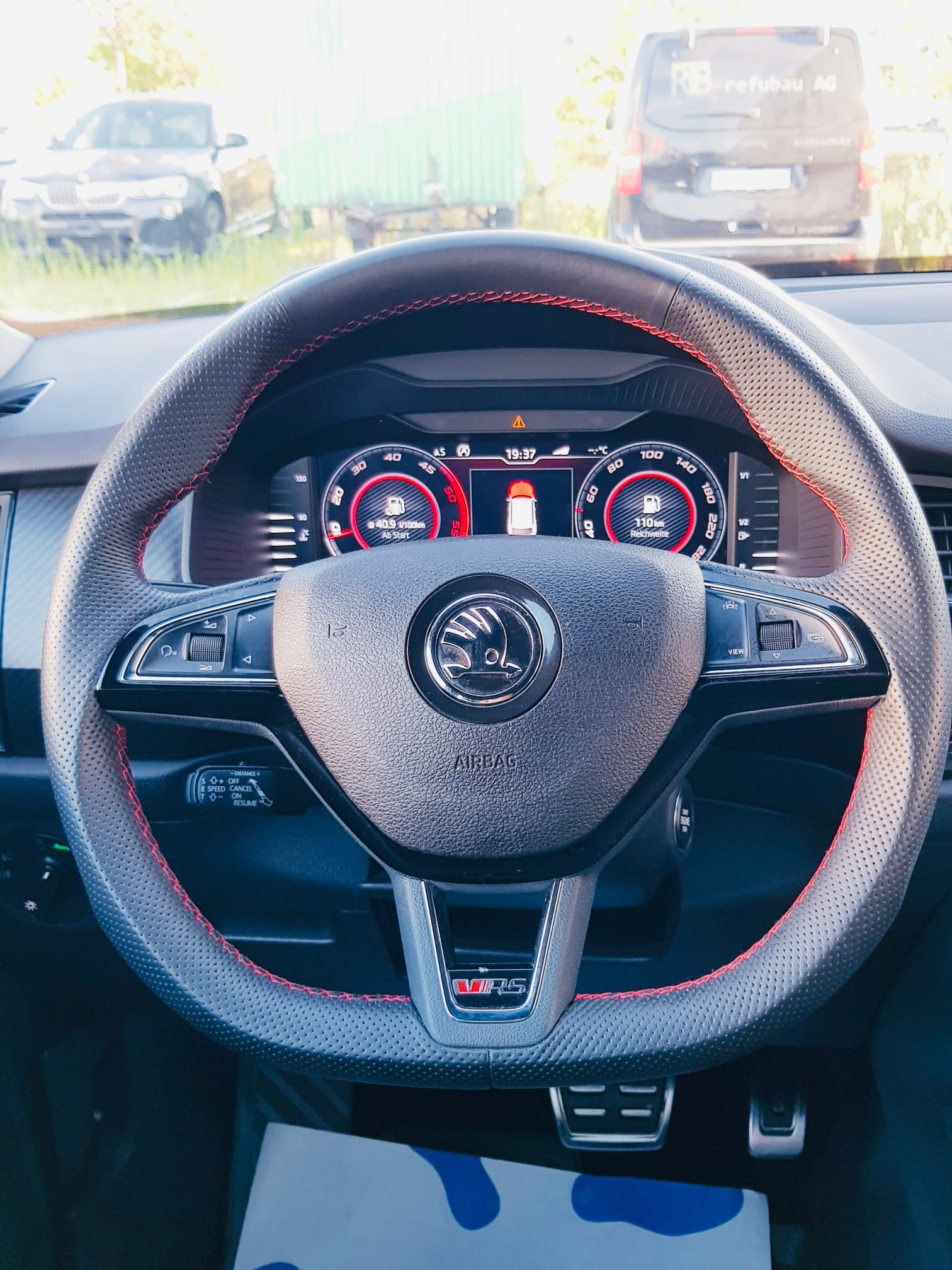 SKODA Kodiaq 2.0 Bi-TDI SCR RS 4x4 DSG-image-11