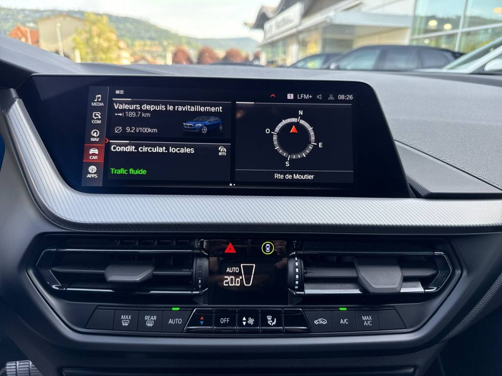 BMW 118i Sport Line Steptronic-image-11