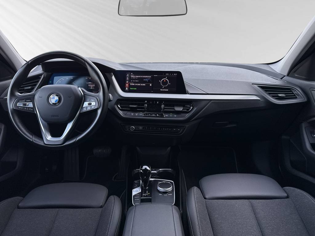 BMW 118i Sport Line Steptronic-image-6