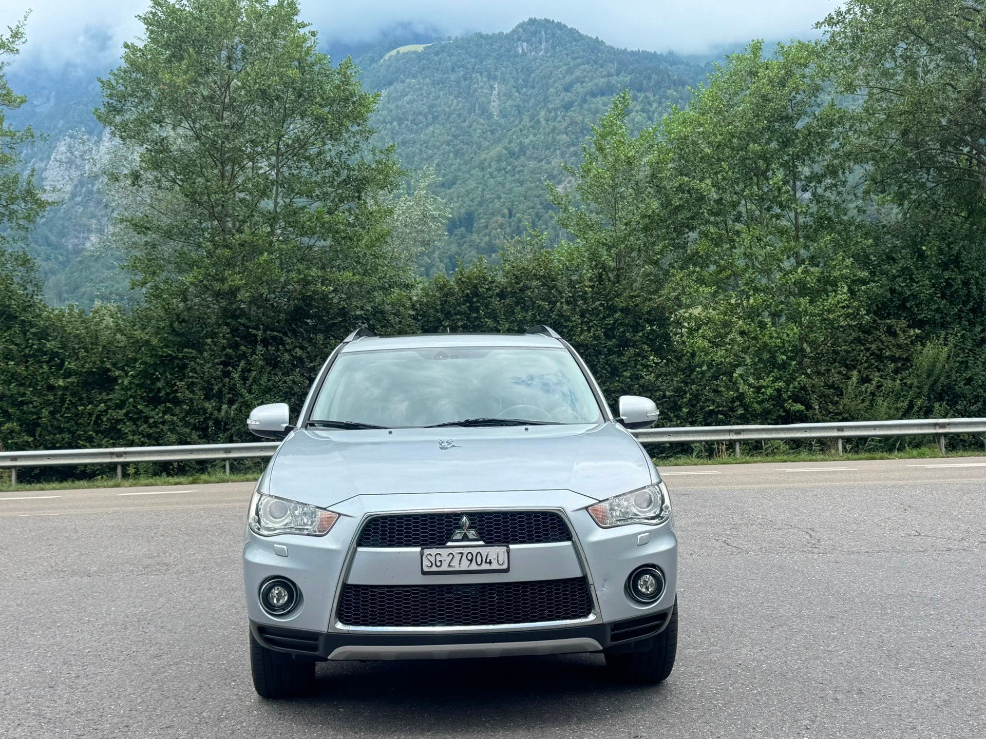 MITSUBISHI Outlander 2.2 DID Navigator 4WD TC-SST