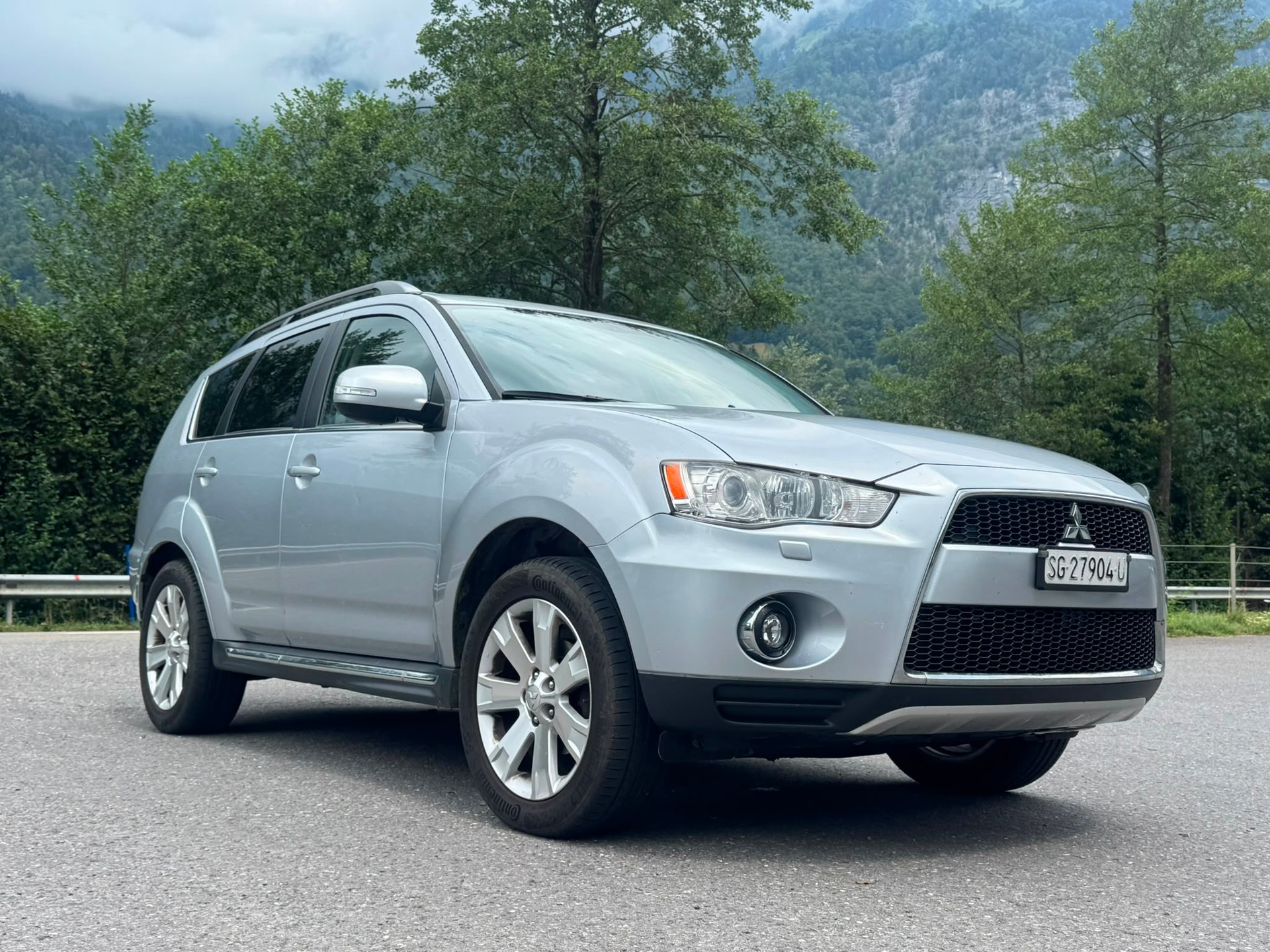 MITSUBISHI Outlander 2.2 DID Navigator 4WD TC-SST-image-2
