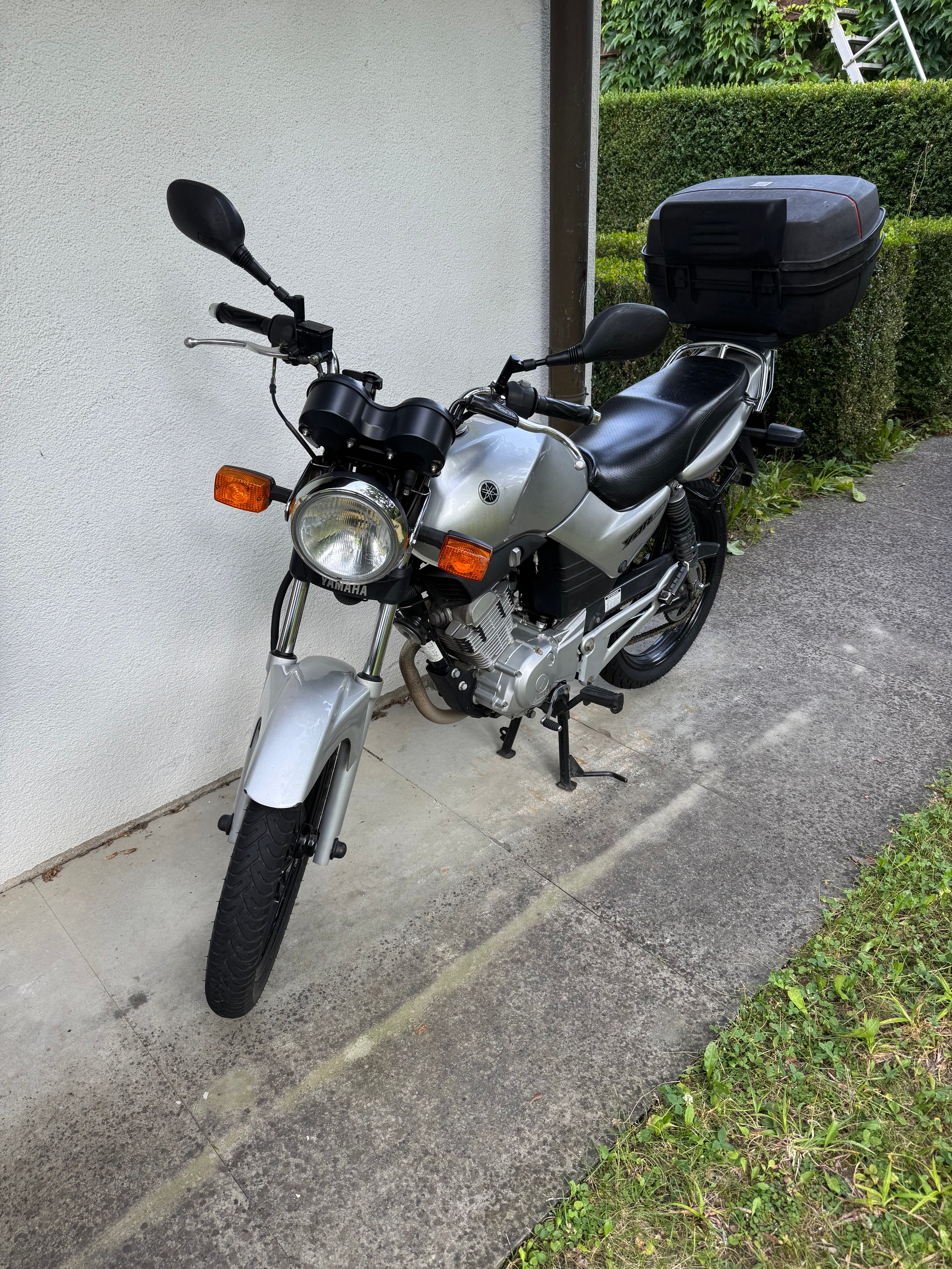 YAMAHA YBR 125-image-2