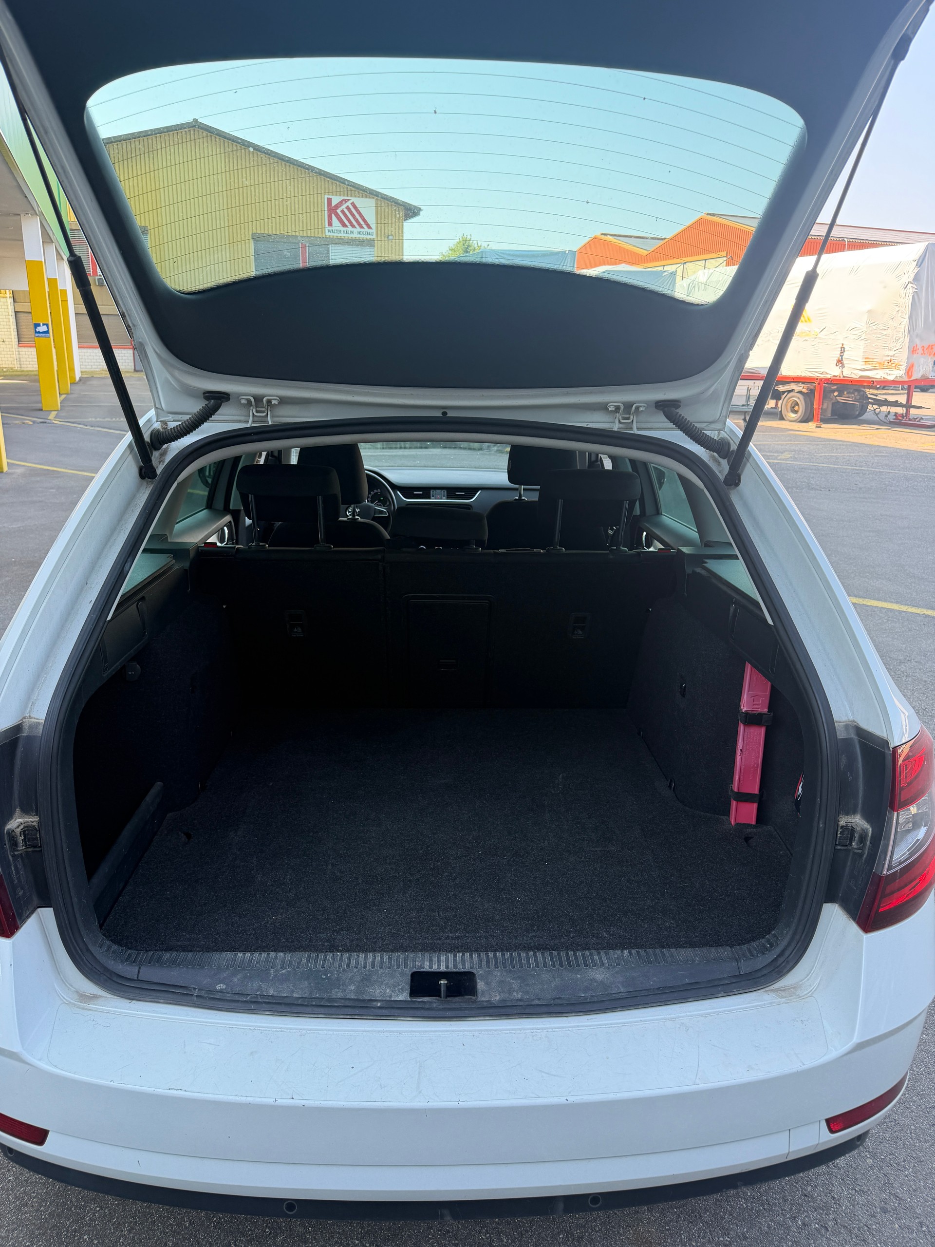 SKODA Octavia Combi 1.4 TSI G-tec Style CNG DSG-image-15