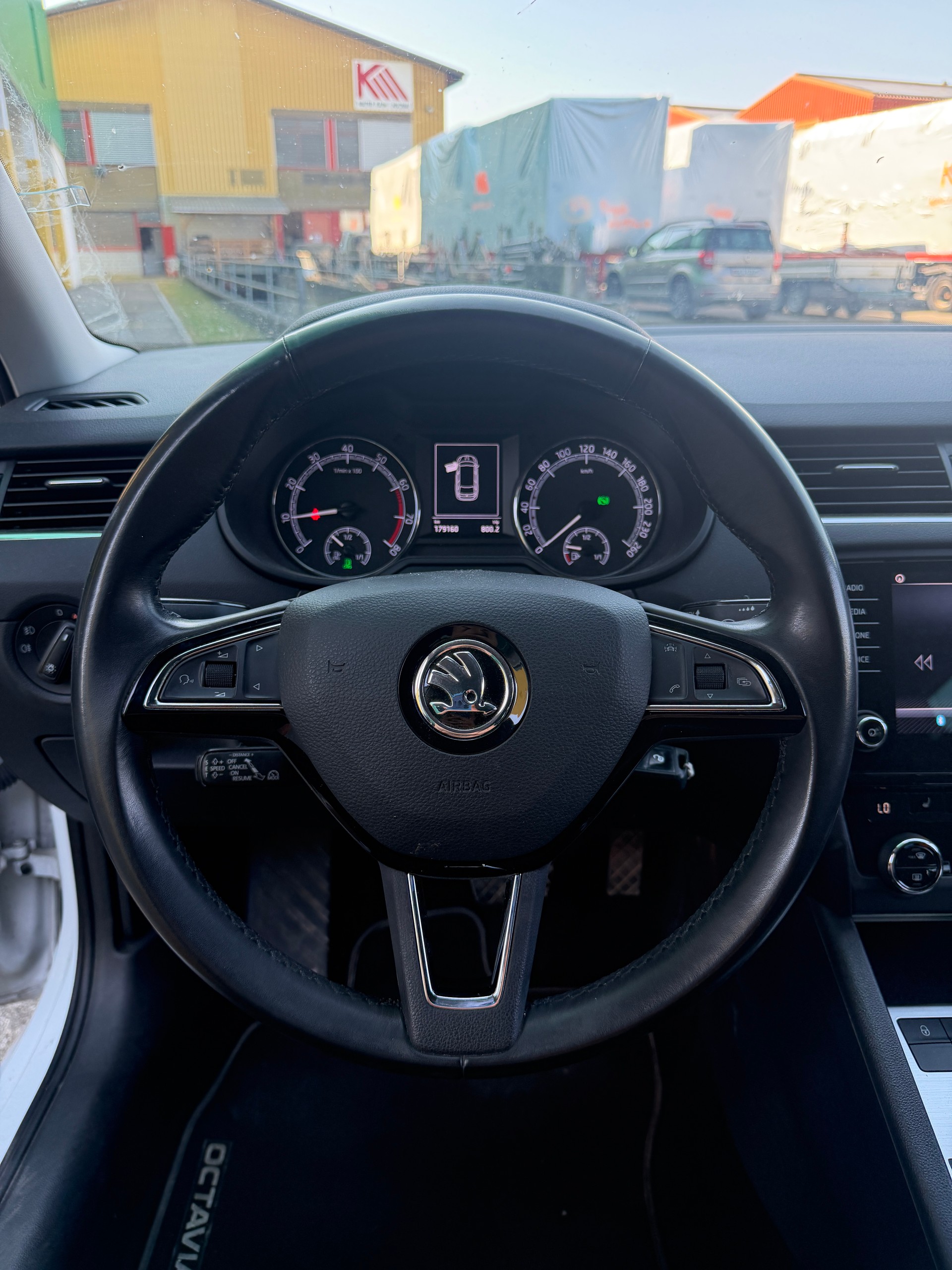 SKODA Octavia Combi 1.4 TSI G-tec Style CNG DSG-image-12