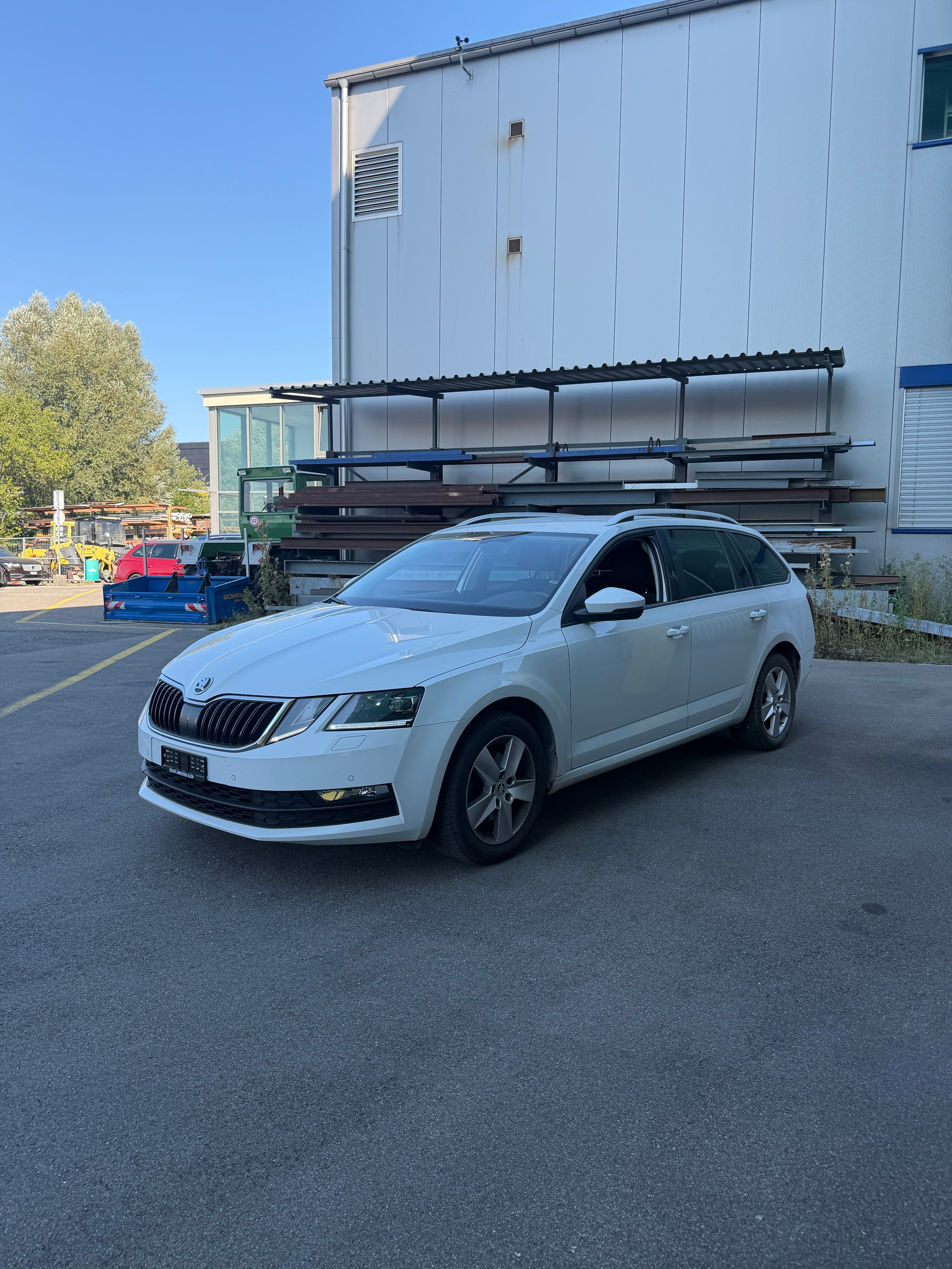 SKODA Octavia Combi 1.4 TSI G-tec Style CNG DSG-image-2