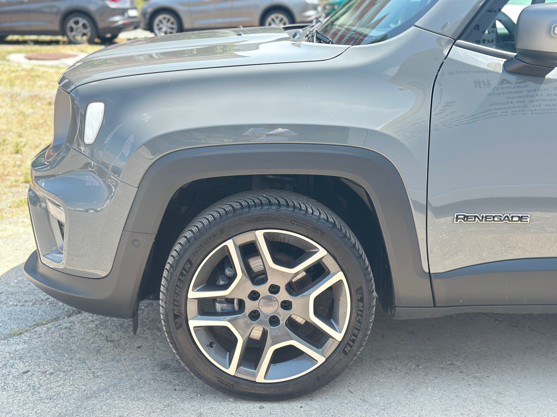 JEEP Renegade 1.3 Turbo Limited AWD-image-4