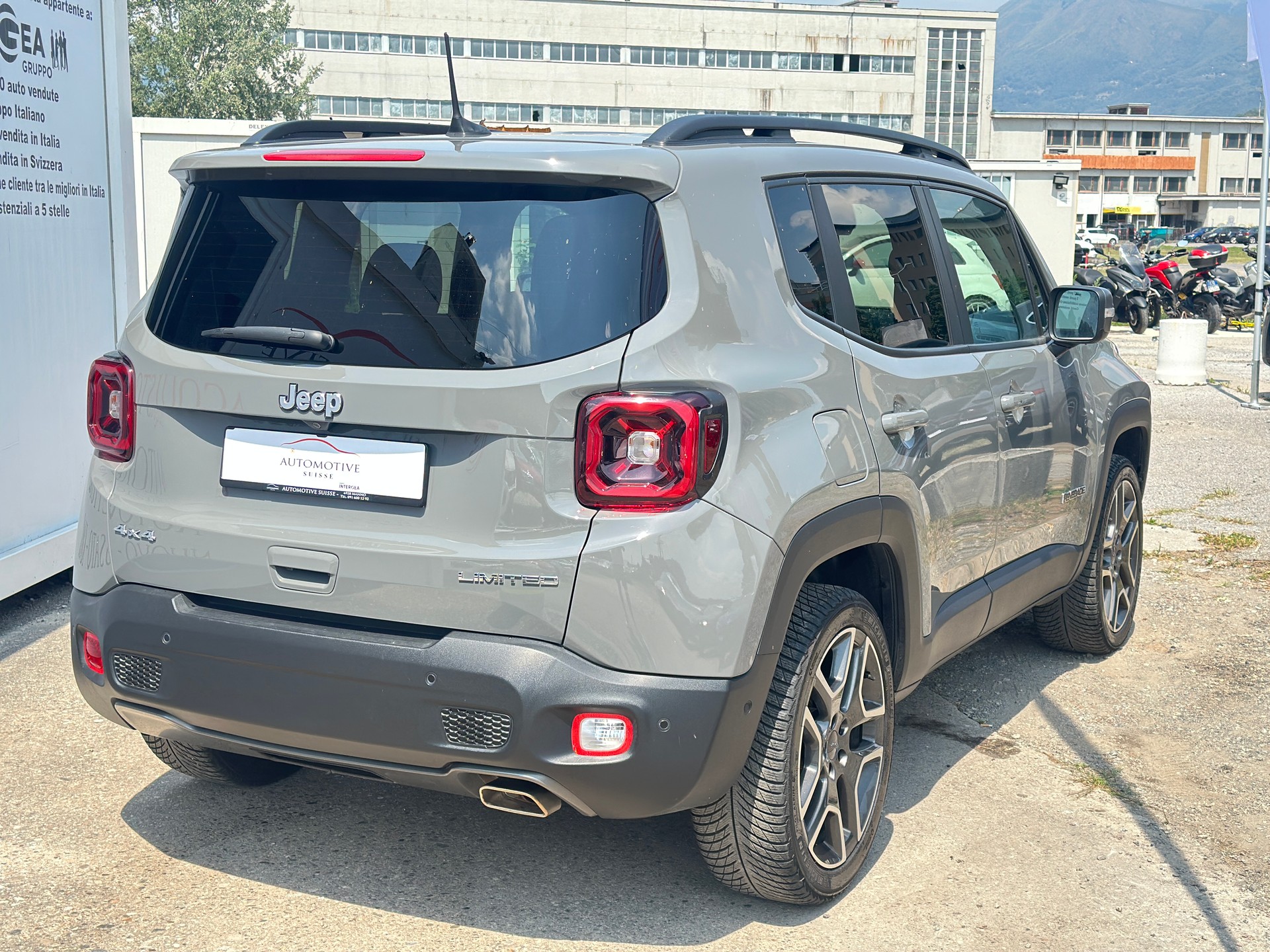 JEEP Renegade 1.3 Turbo Limited AWD-image-3