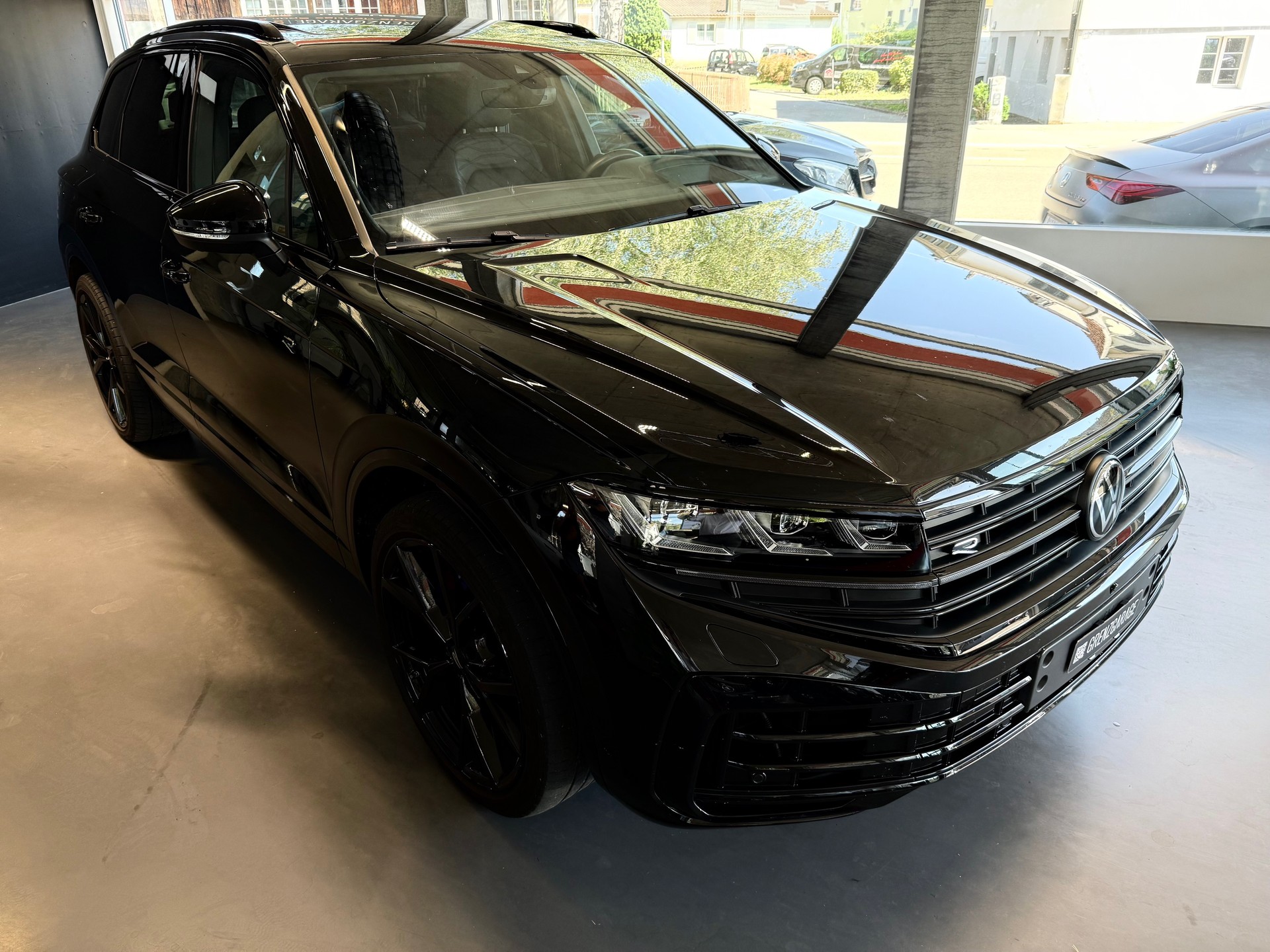 VW Touareg 3.0 TSI eHybrid R Tiptronic-showroom-element-1