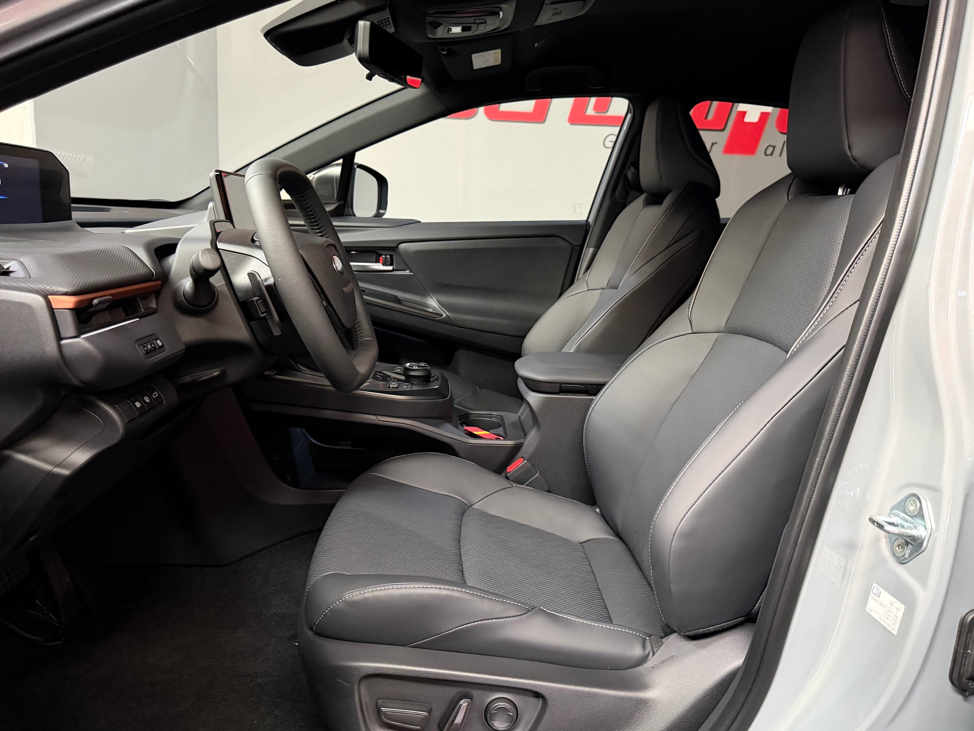 SUBARU Uncharted eV Luxury 77 kWh AWD-image-14