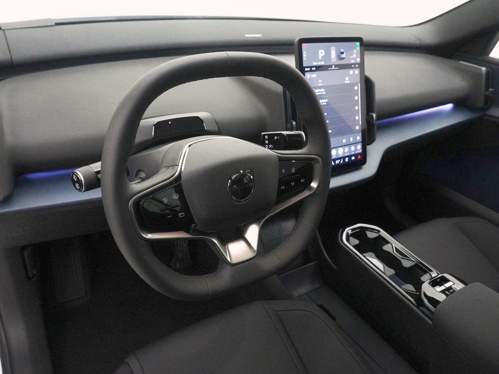 VOLVO EX 30 Twin Ultra Performance Black Edition AWD-image-9