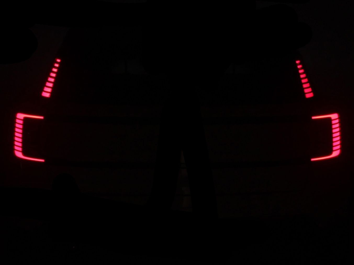 VOLVO EX 30 Twin Ultra Performance Black Edition AWD-showroom-element-3