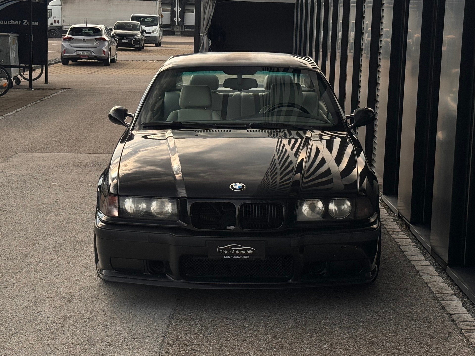 BMW 328i Coupé-image-6