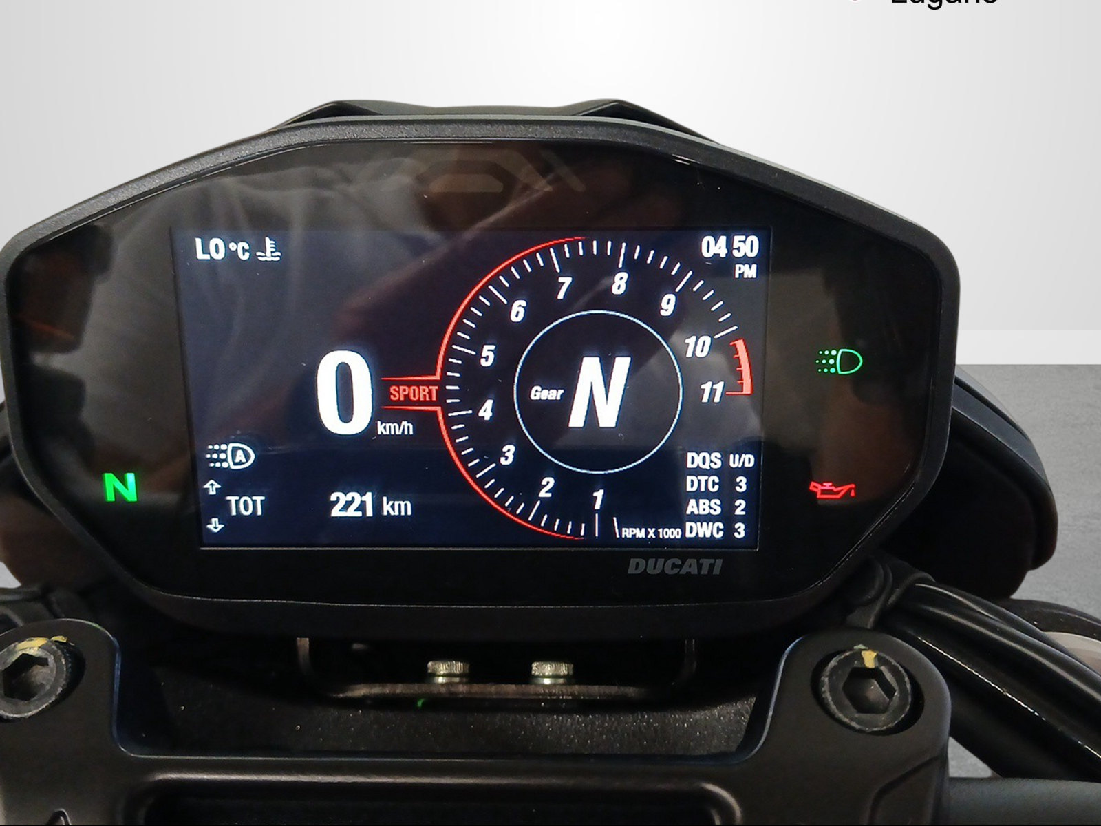 DUCATI Hypermotard 950 RVE-showroom-element-2