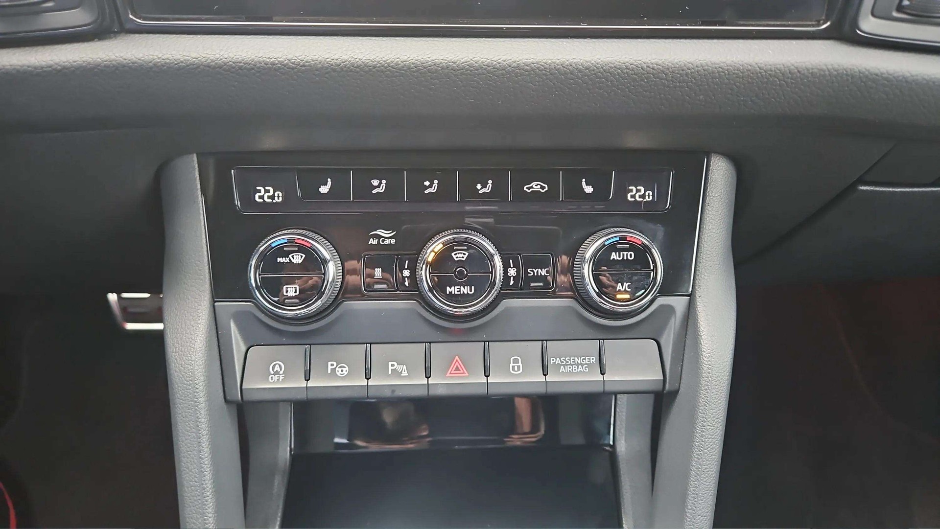 SKODA Kodiaq 2.0 TSI 4x4 RS mit AHK & Panoramadach + Standheizung-image-21