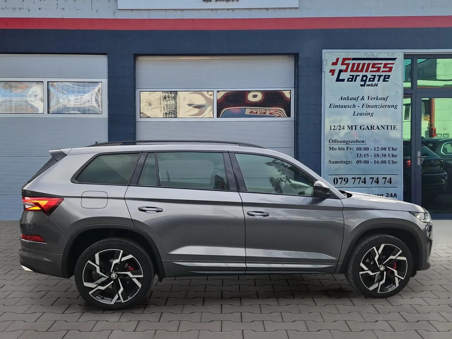 SKODA Kodiaq 2.0 TSI 4x4 RS mit AHK & Panoramadach + Standheizung-image-8