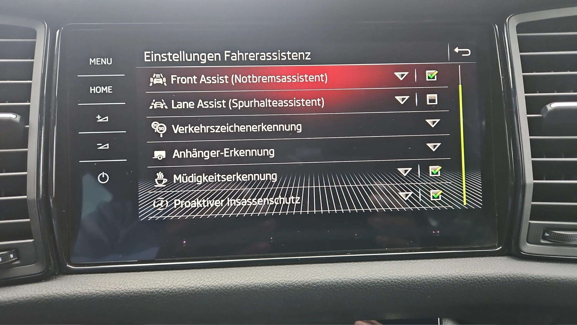 SKODA Kodiaq 2.0 TSI 4x4 RS mit AHK & Panoramadach + Standheizung-image-24