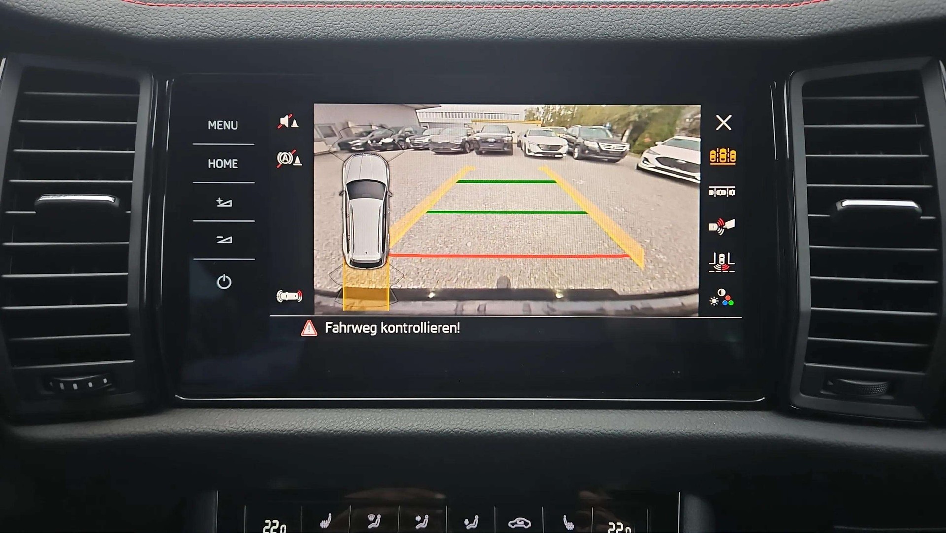 SKODA Kodiaq 2.0 TSI 4x4 RS mit AHK & Panoramadach + Standheizung-image-20