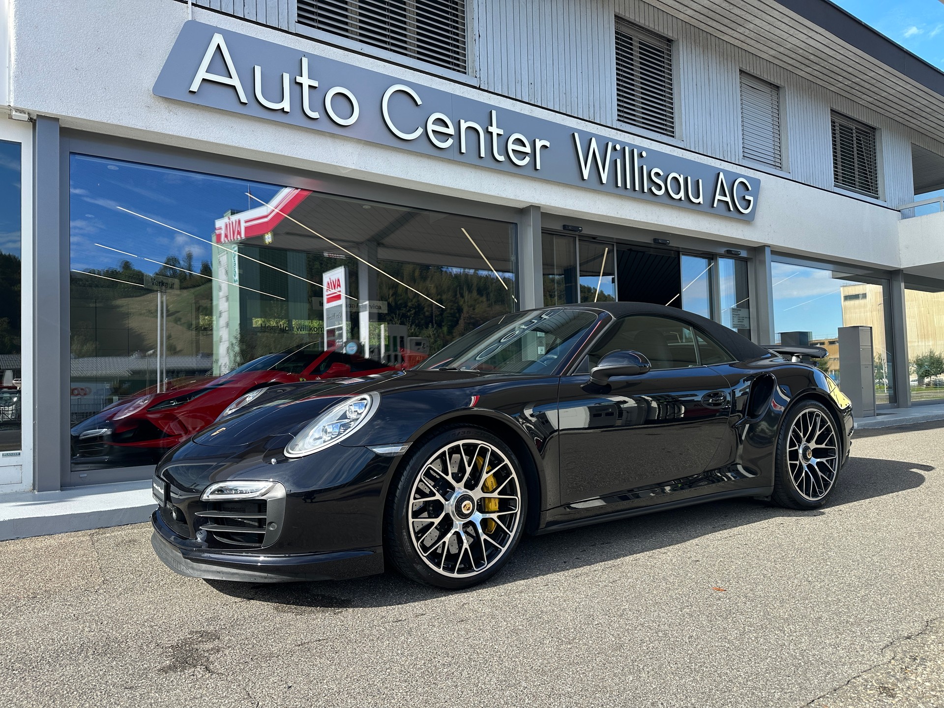 PORSCHE 911 Turbo S Cabrio PDK-showroom-element-1
