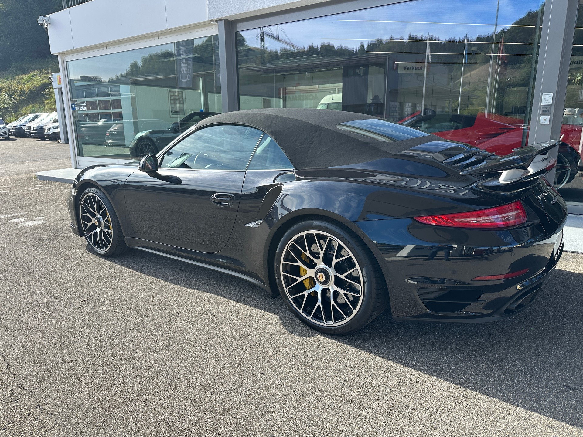 PORSCHE 911 Turbo S Cabrio PDK-showroom-element-3
