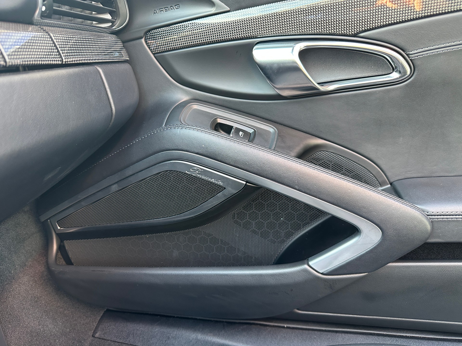 PORSCHE 911 Turbo S Cabrio PDK-image-24