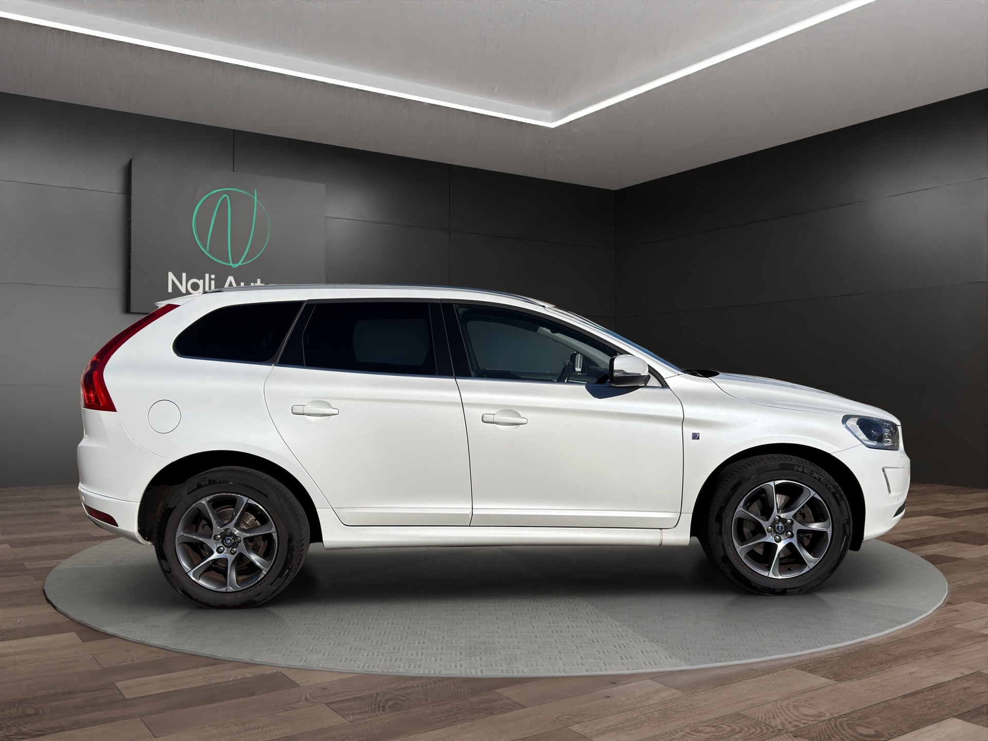 VOLVO XC60 T5 AWD OceanRace Geartronic-image-5