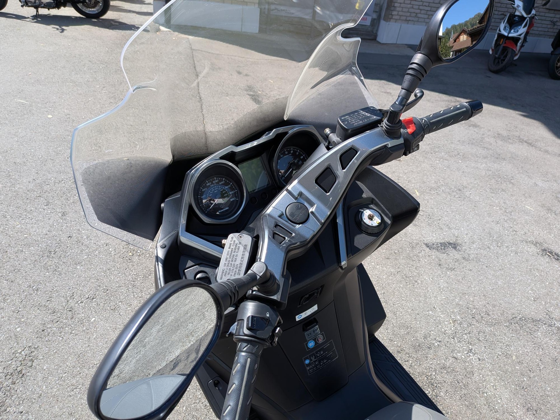 KAWASAKI J 300 SE ABS-image-4