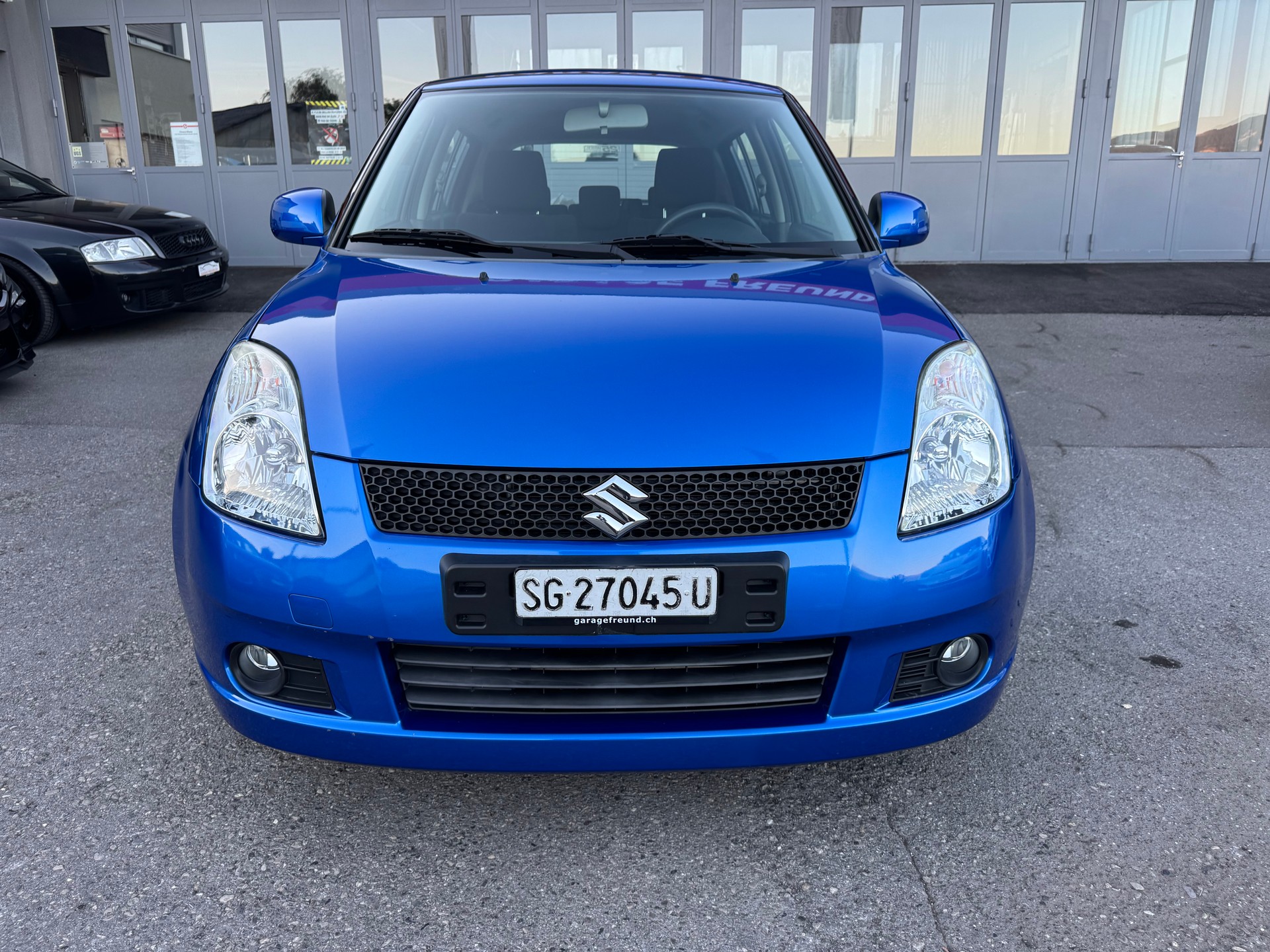 SUZUKI Swift 1.3i 16V GL Top 4x4-showroom-element-1