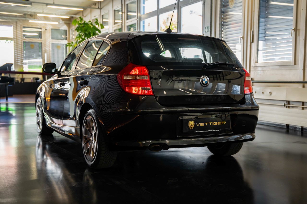 BMW 118d AccessPlus-showroom-element-3