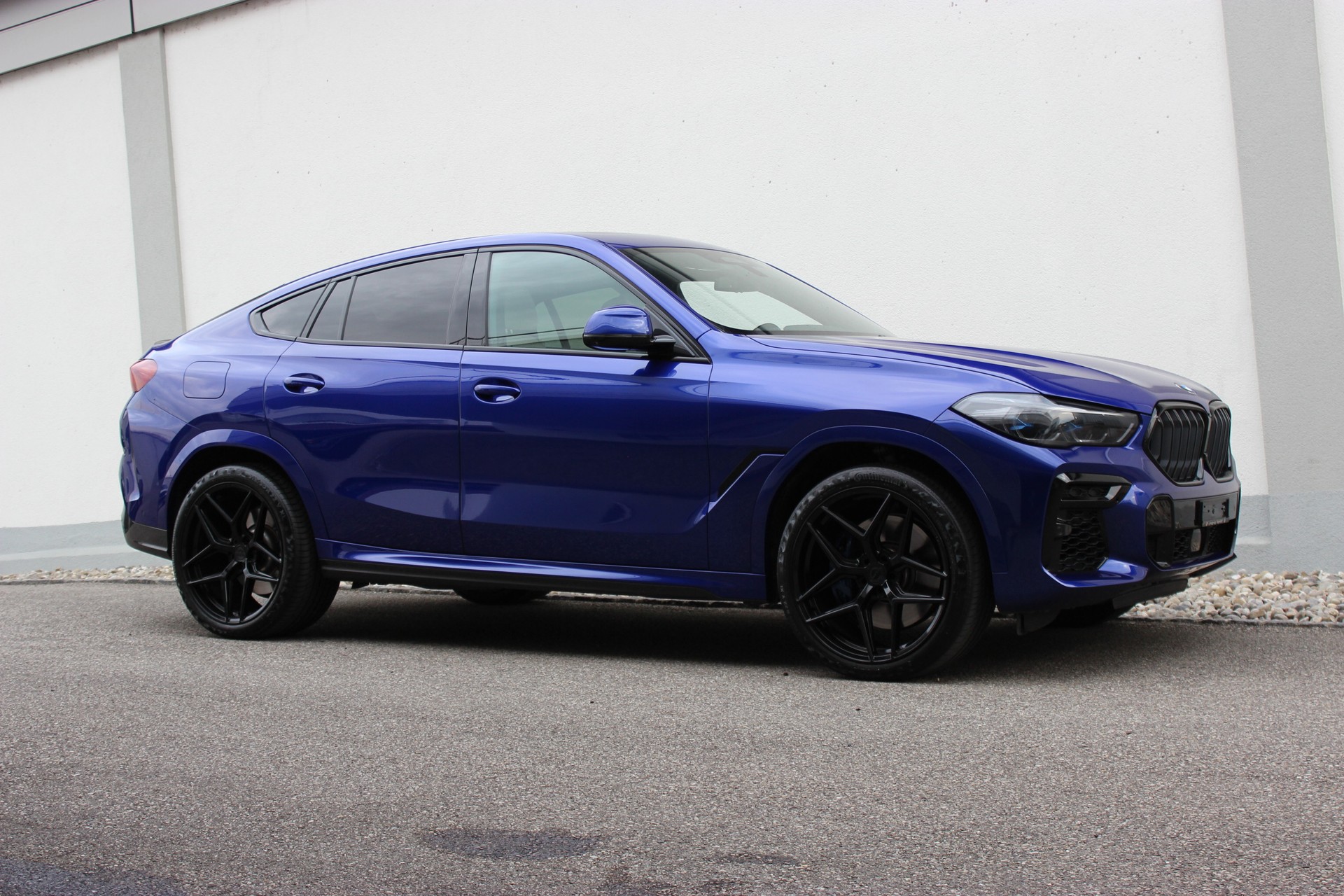 BMW X6 M50i INDIVIDUAL *SAN MARINO BLAU* 🎉1.88%-LEASINGAKTION🎉-image-5