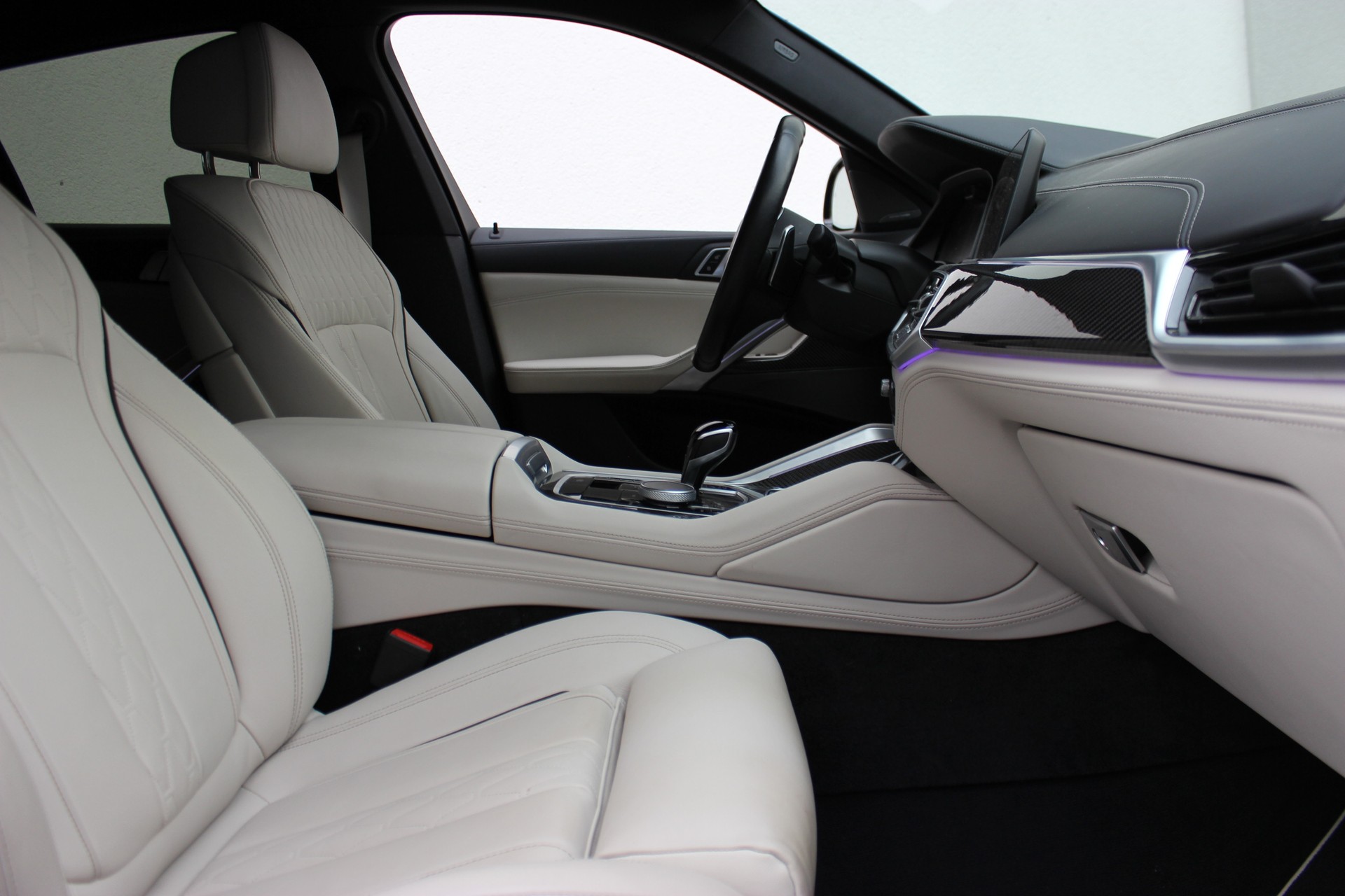 BMW X6 M50i INDIVIDUAL *SAN MARINO BLAU* 🎉1.88%-LEASINGAKTION🎉-showroom-element-3