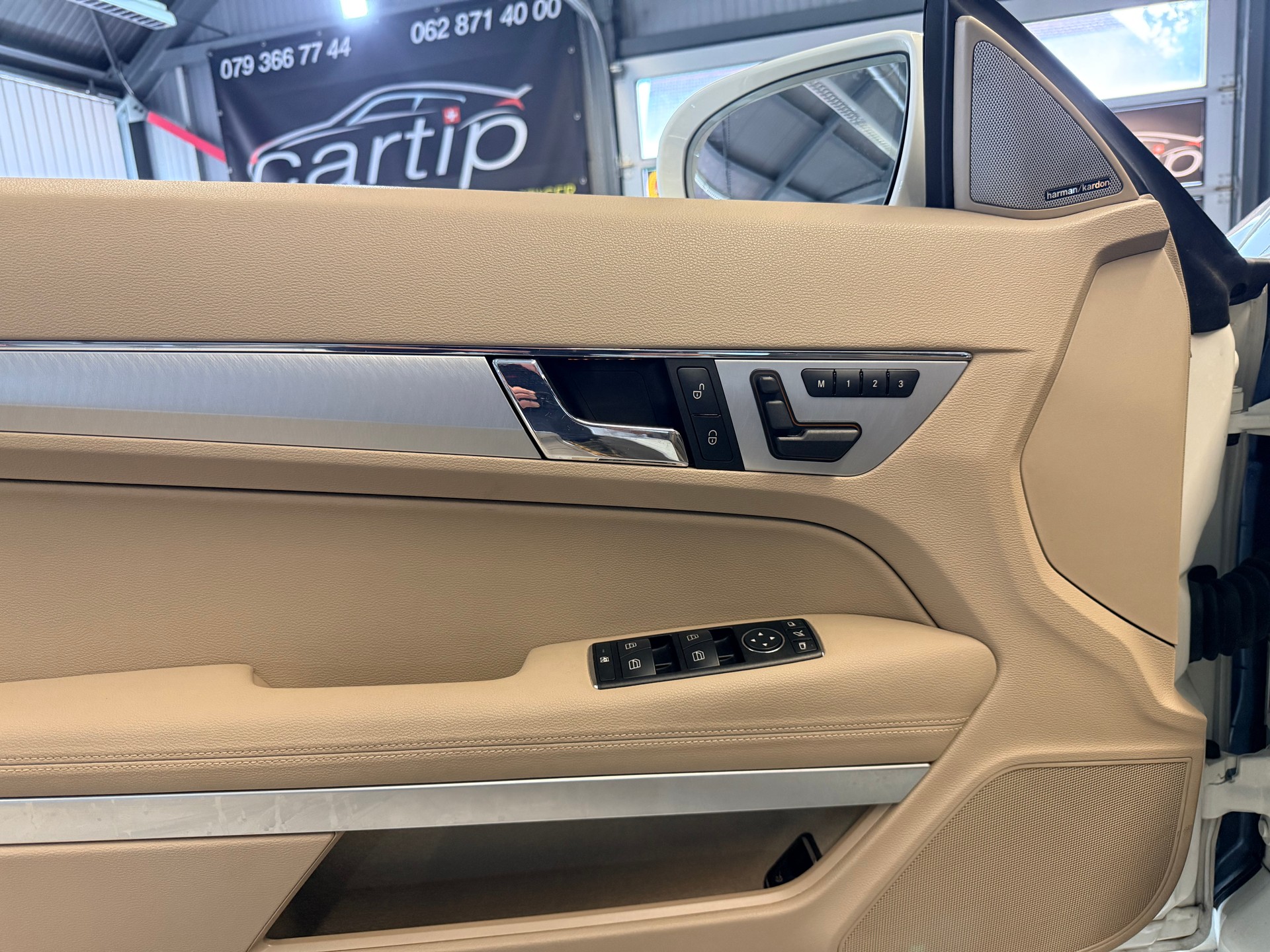 MERCEDES-BENZ E 350 CGI BlueEfficiency 7G-Tronic-image-13