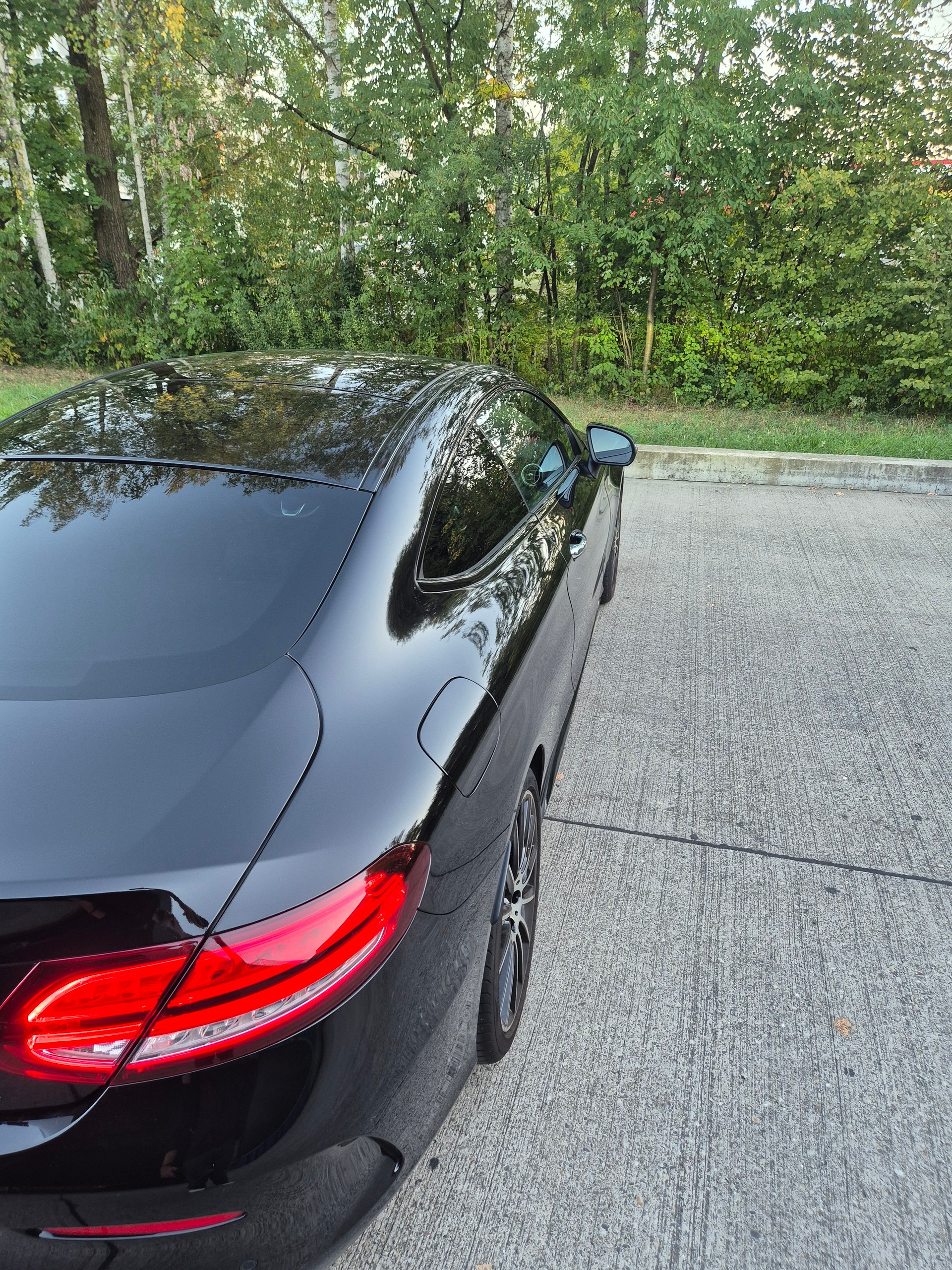 MERCEDES-BENZ C 300 AMG Line 4matic-image-8