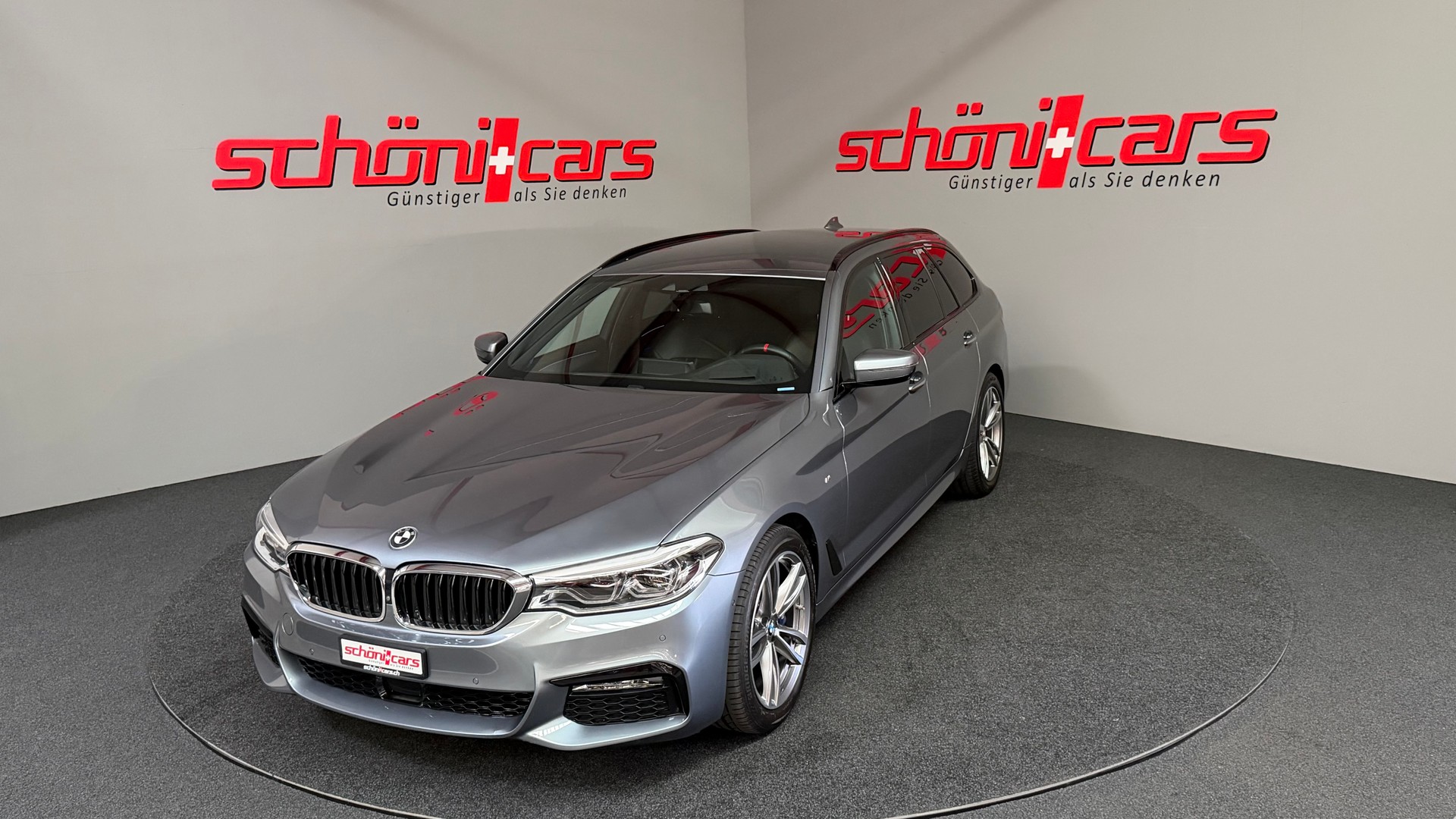 BMW 530i xDrive Touring Steptronic-showroom-element-1