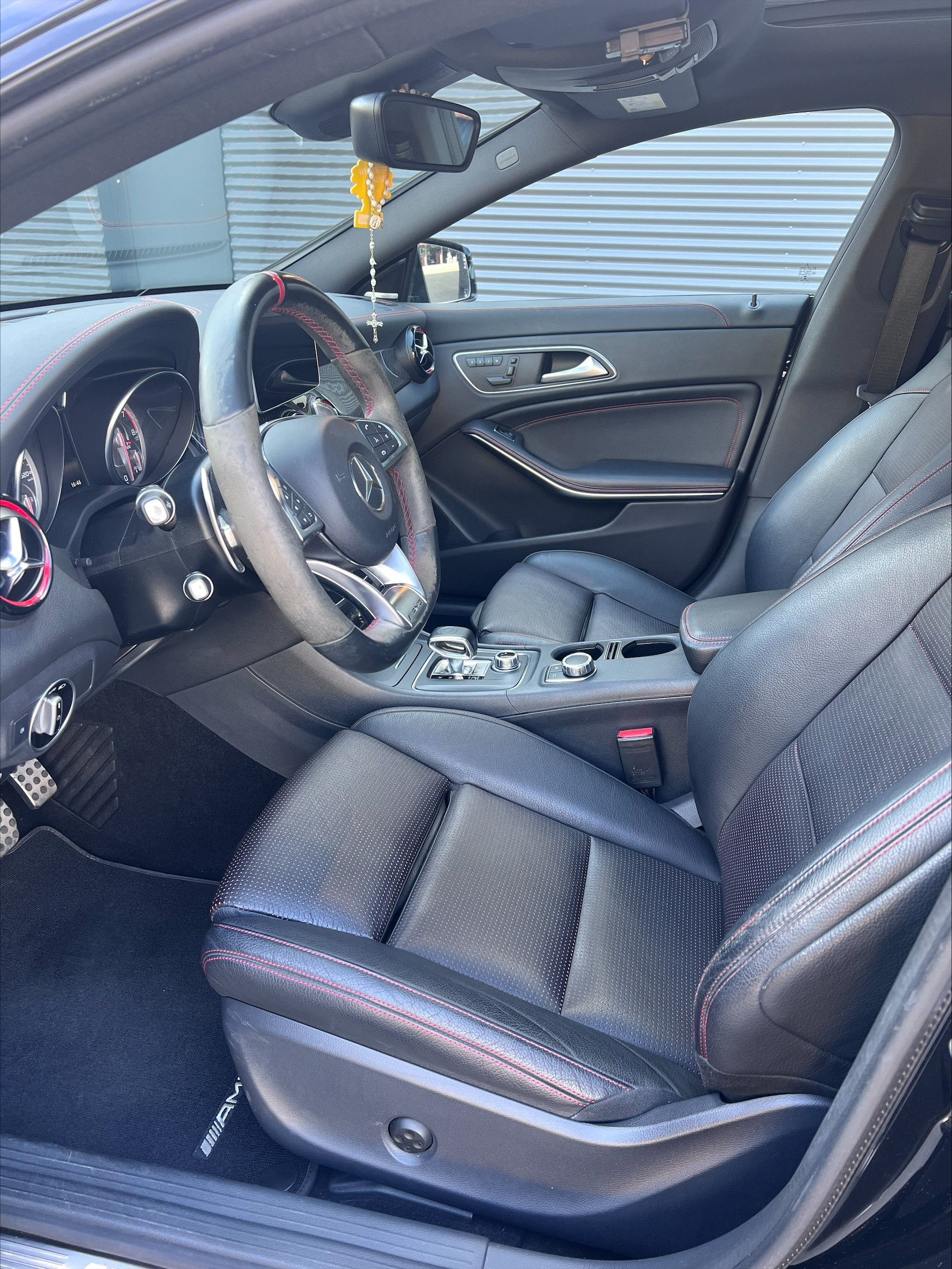 MERCEDES-BENZ CLA 45 AMG 4m-image-6