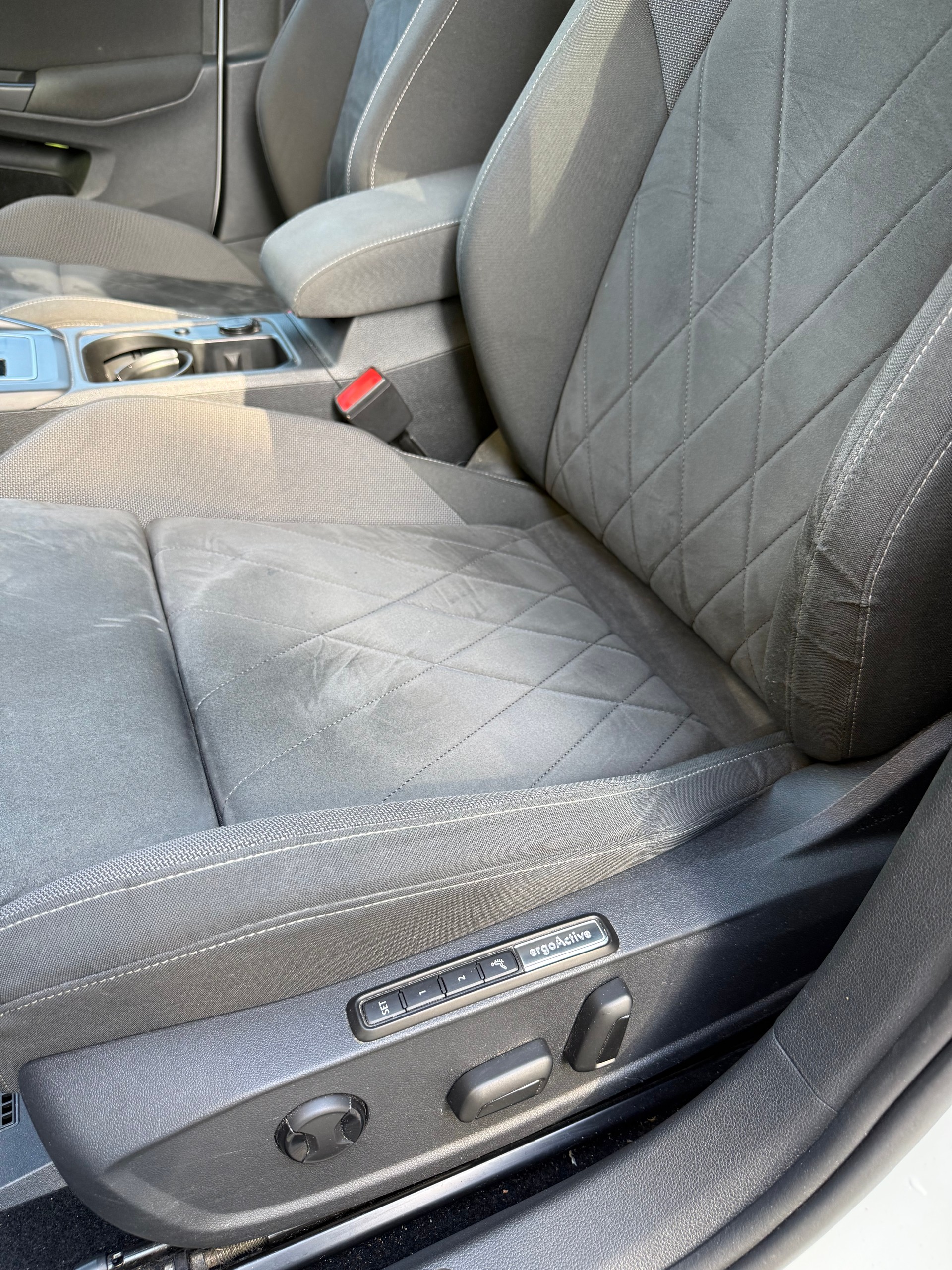 VW Golf 1.5 eTSI mHEV ACT Style DSG-image-10