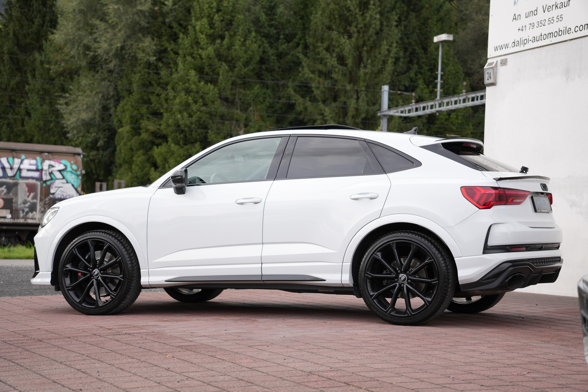 AUDI RS Q3 Sportback quattro S tronic (CH)-showroom-element-1