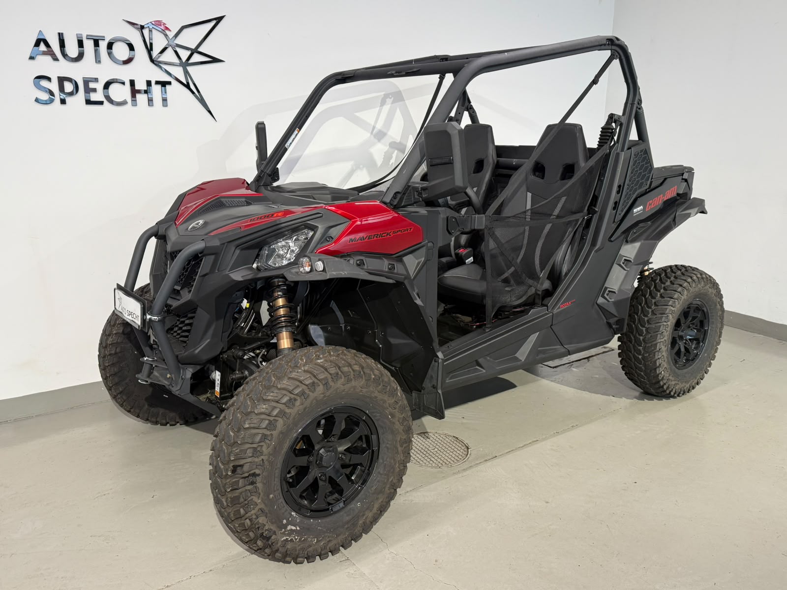CAN-AM Maverick Sport 1000-showroom-element-1