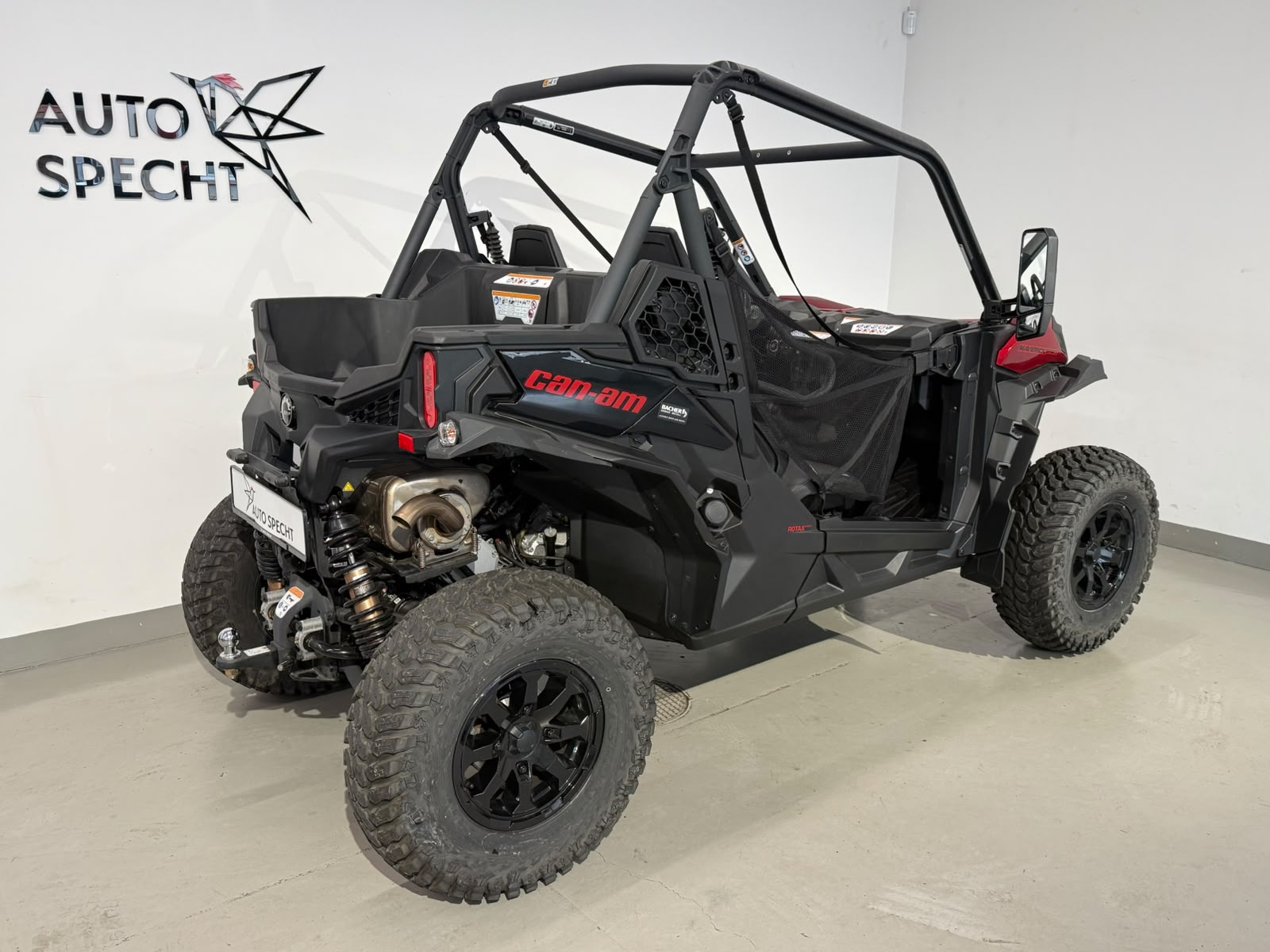 CAN-AM Maverick Sport 1000-showroom-element-3