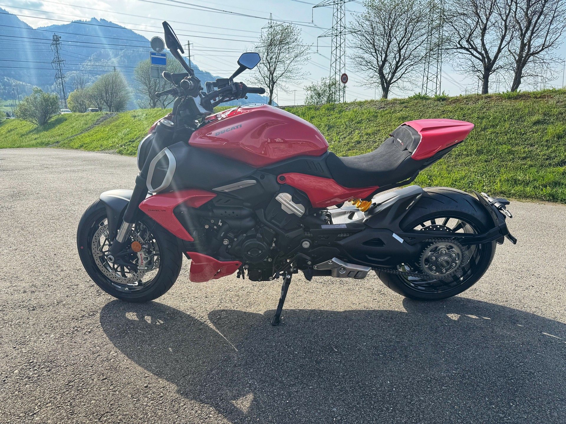 DUCATI Diavel V4-image-3