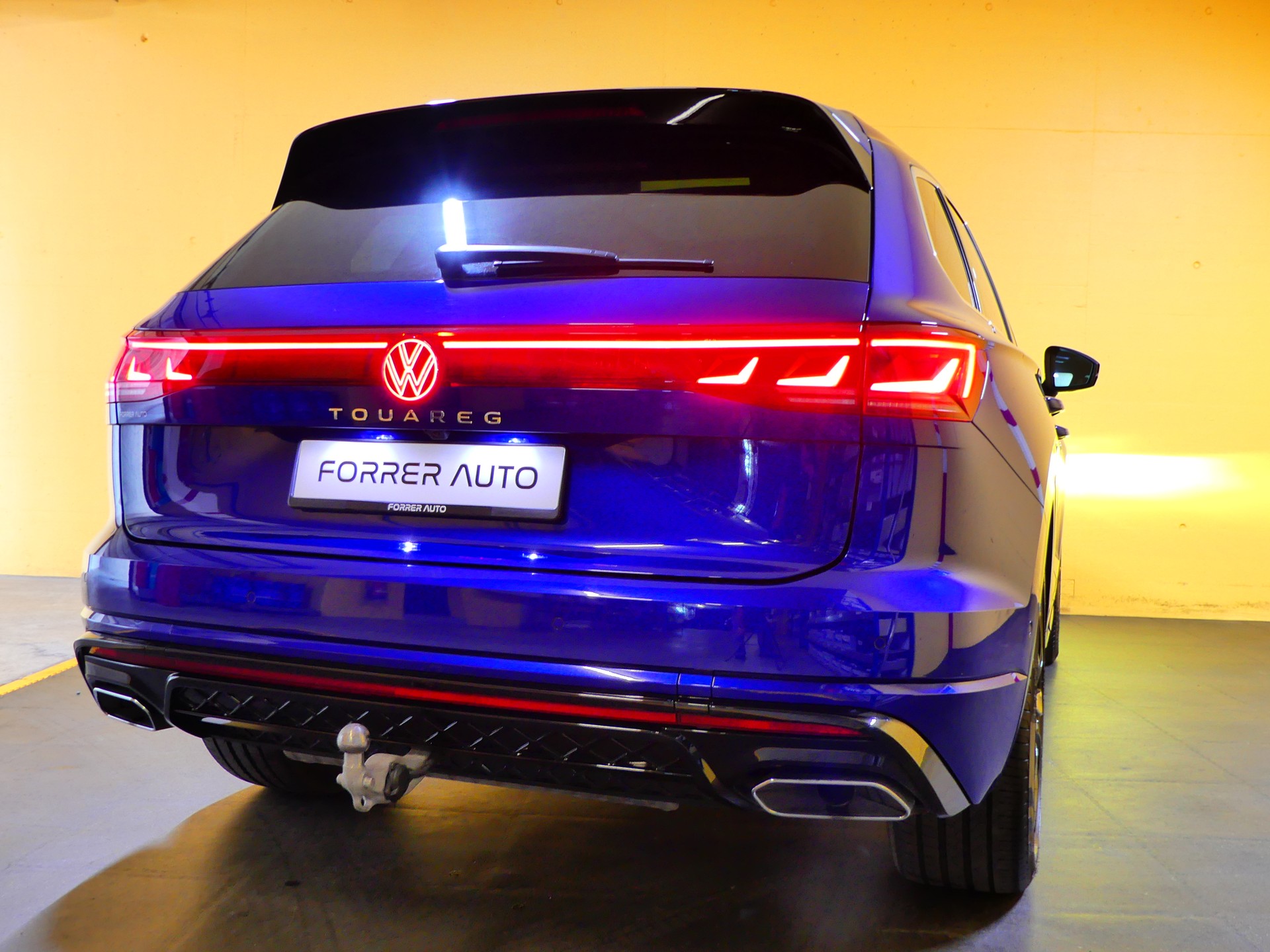 VW Touareg 3.0 TDI R-Line Tiptronic-image-6