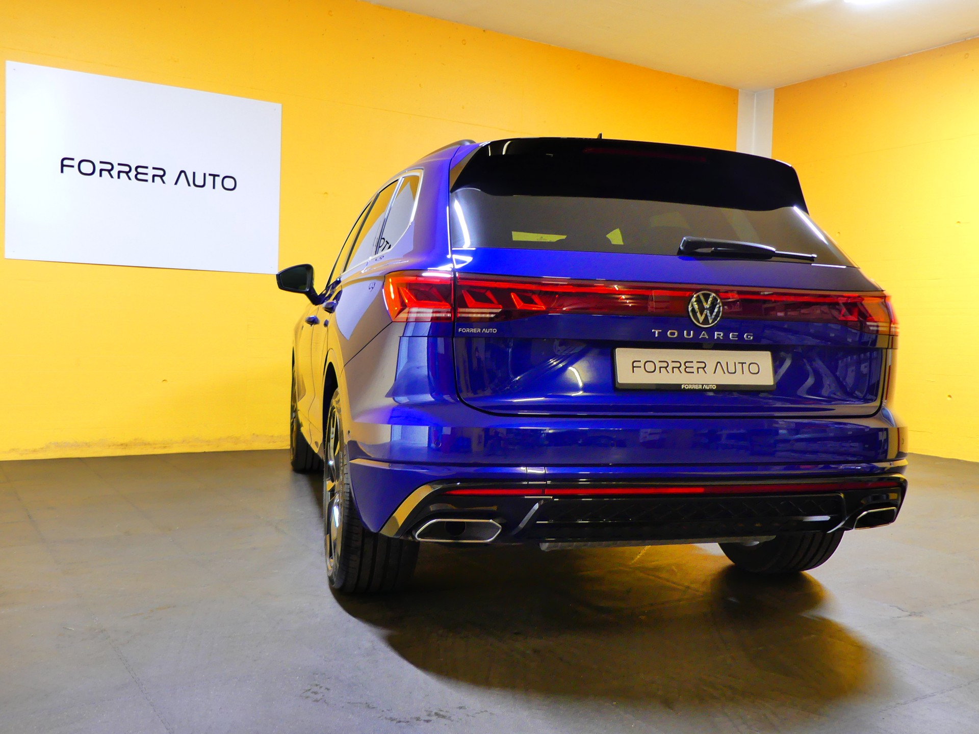 VW Touareg 3.0 TDI R-Line Tiptronic-image-4