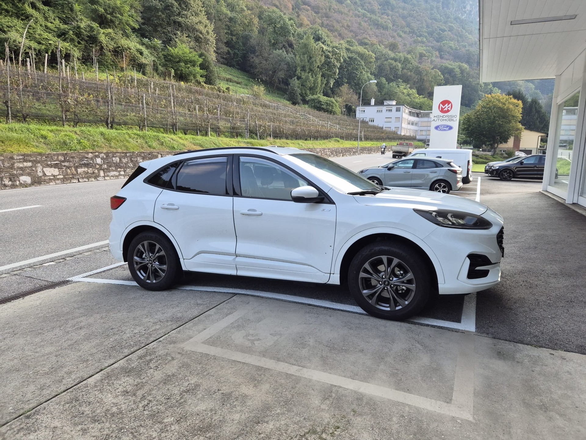 FORD Kuga 2.5 PHEV ST-Line X 2WD-image-3
