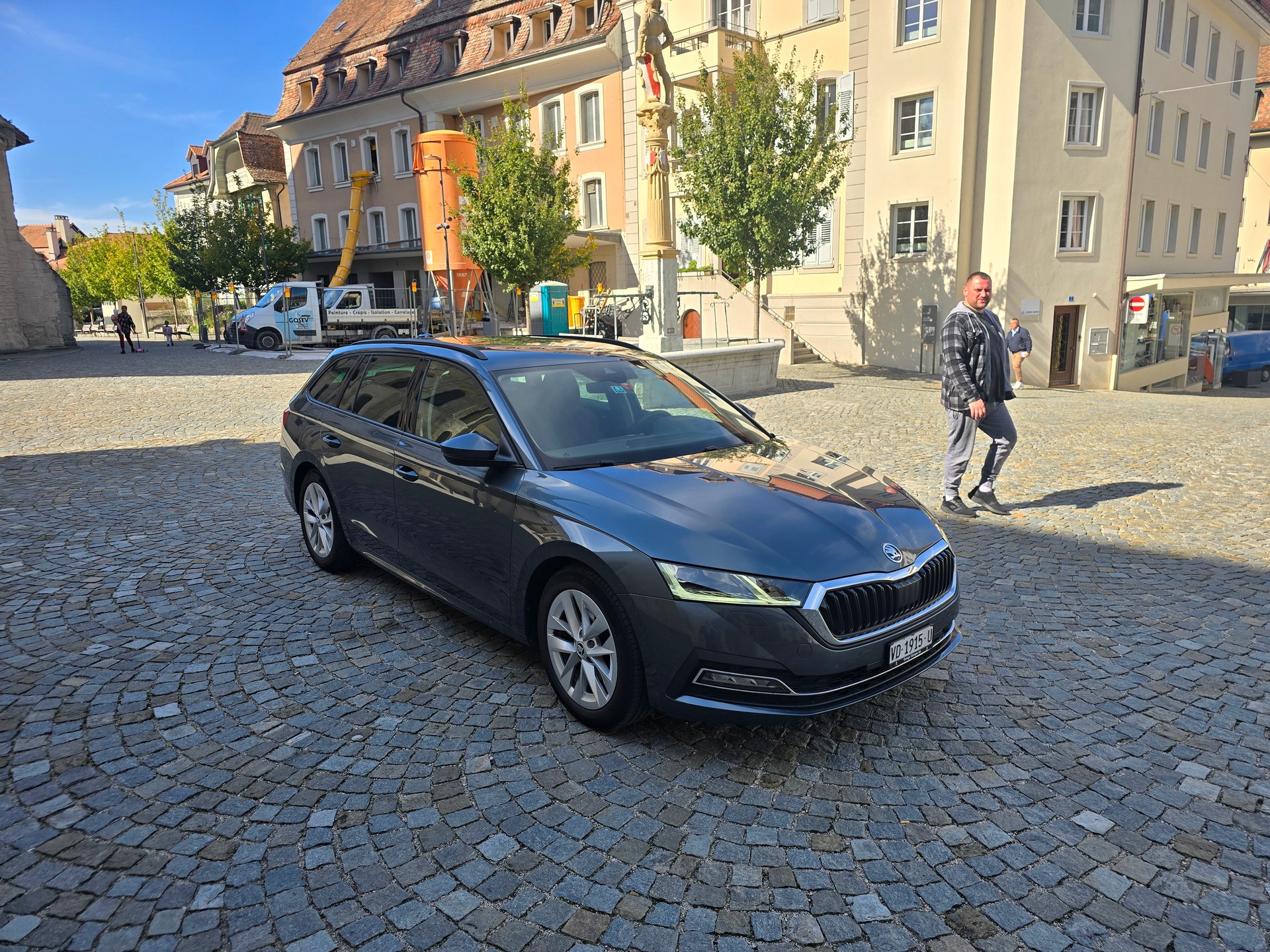 SKODA Octavia Combi 1.0 TSI mHEV DSG Ambition-image-7