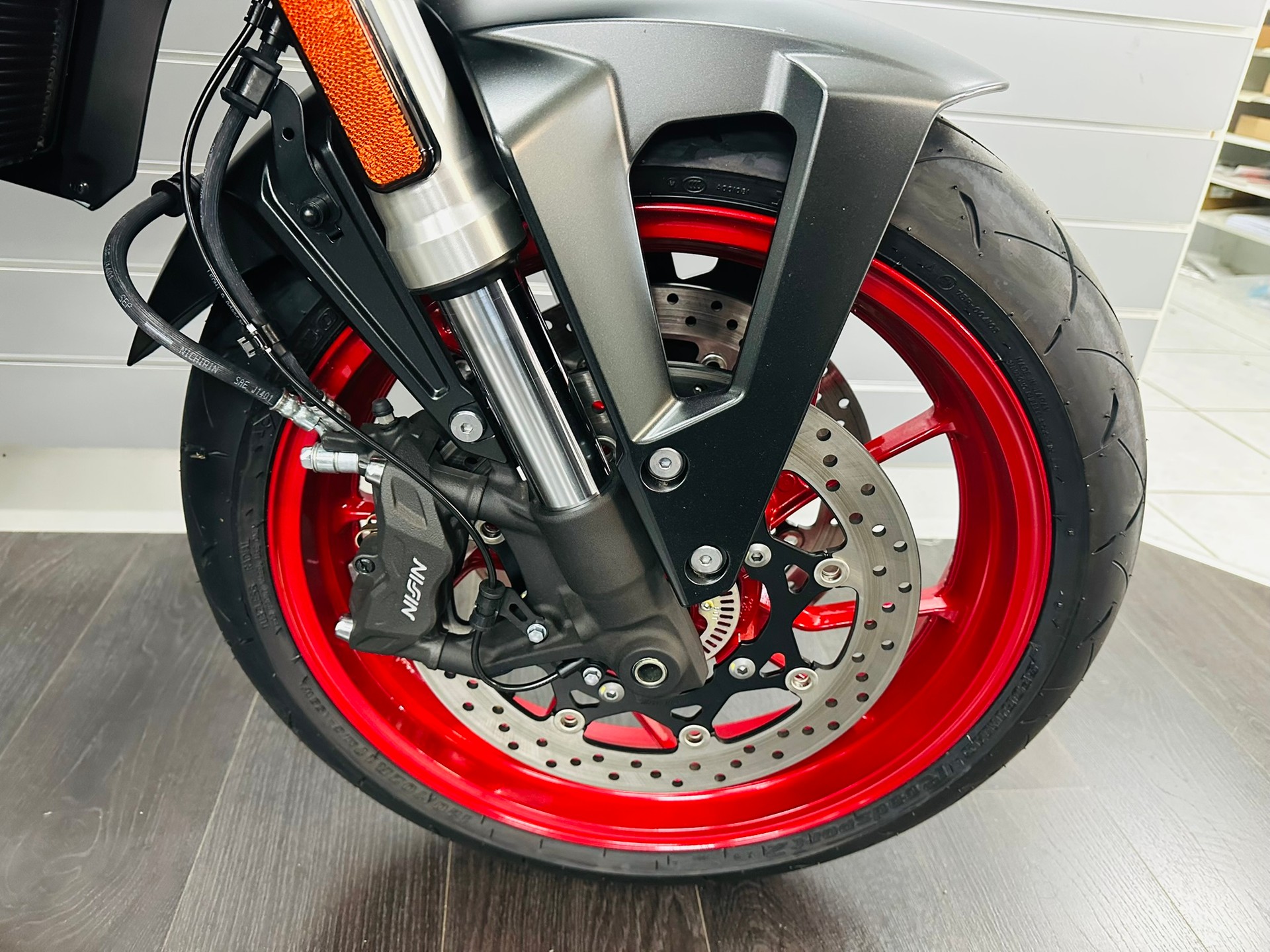 SUZUKI GSX-8S-image-4